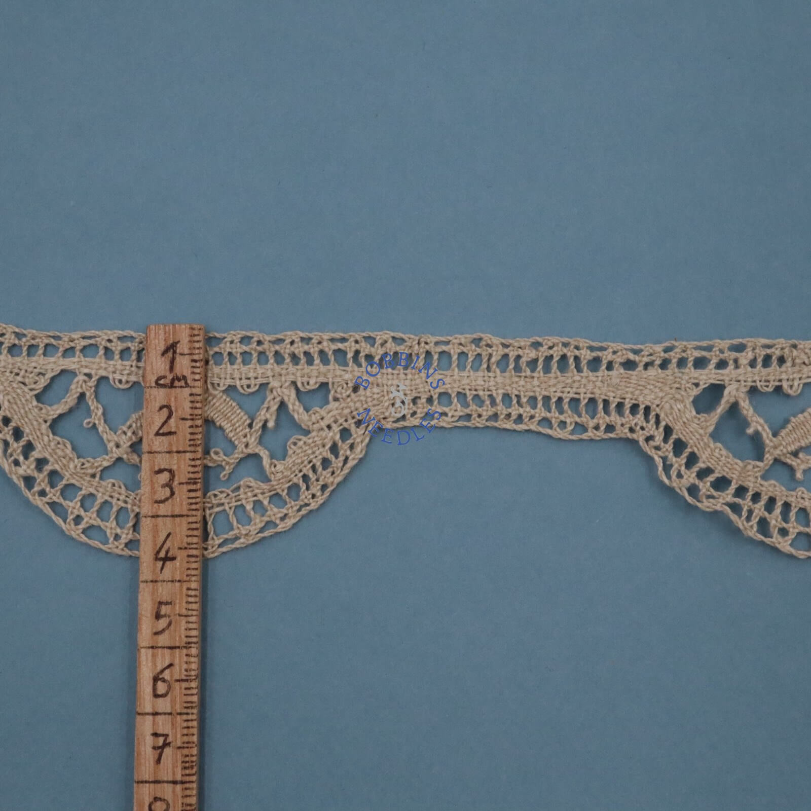 Antique Linen Lace Border Handmade with Arched Scalloped Motifs