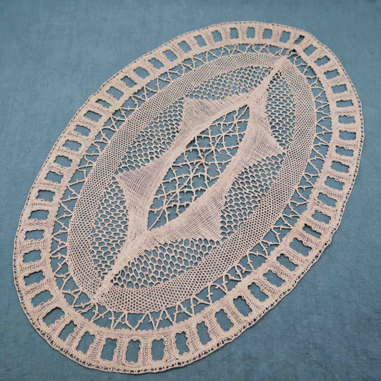 Antique Doily Bobbin Lace Handmade in Linen nade in France - Bobbins&Needles