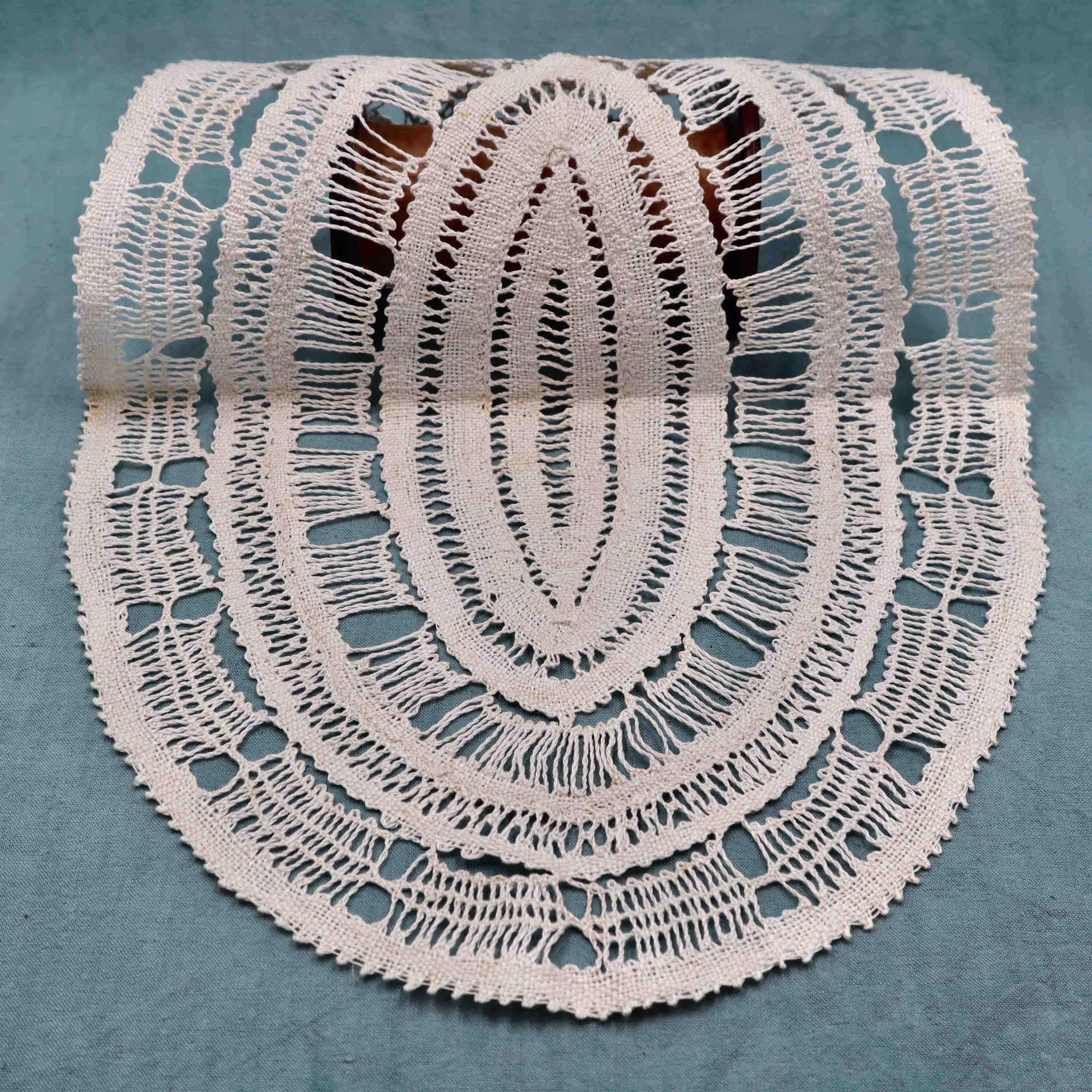 Handmade Doily in Linen Bobbin Lace