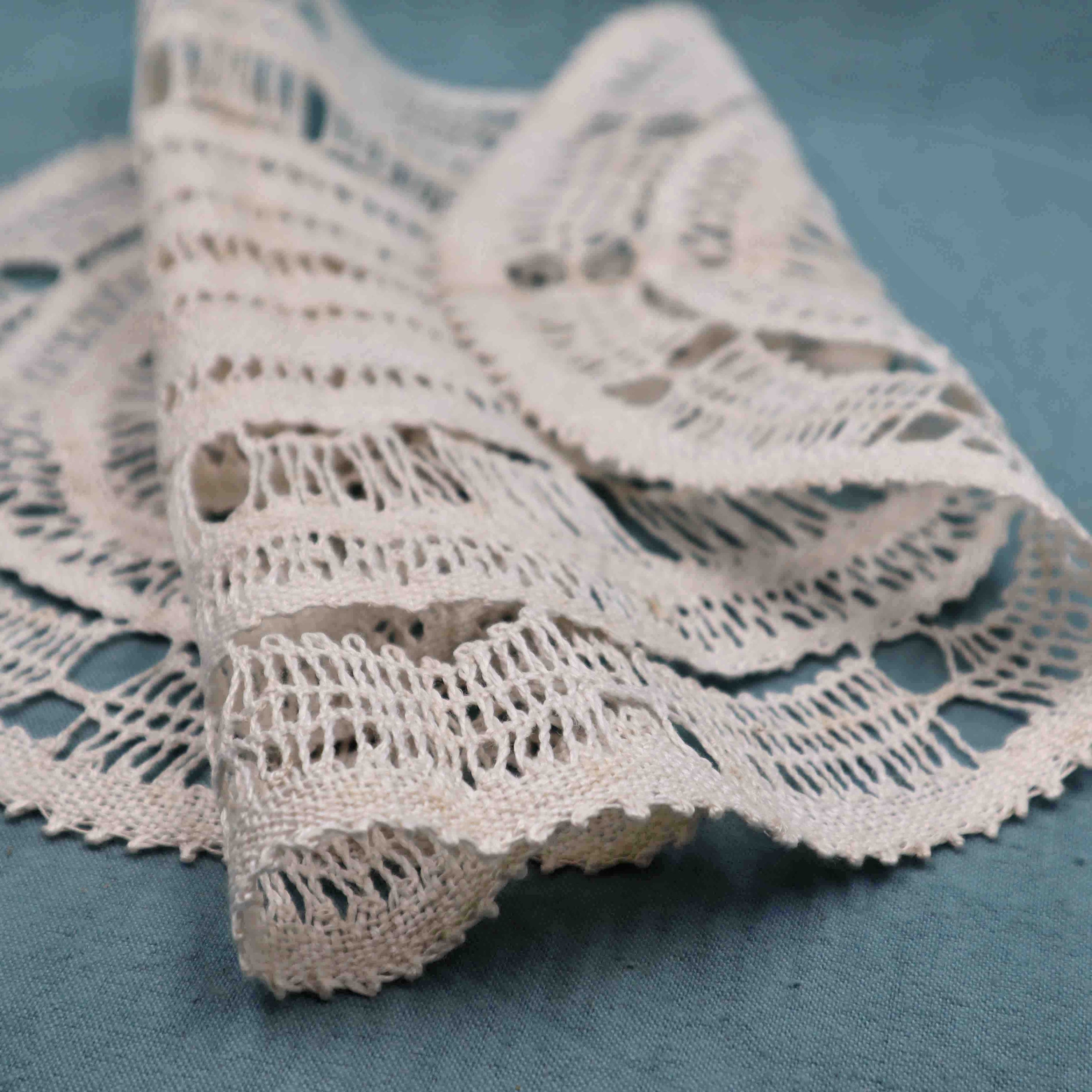 Handmade Doily in Linen Bobbin Lace