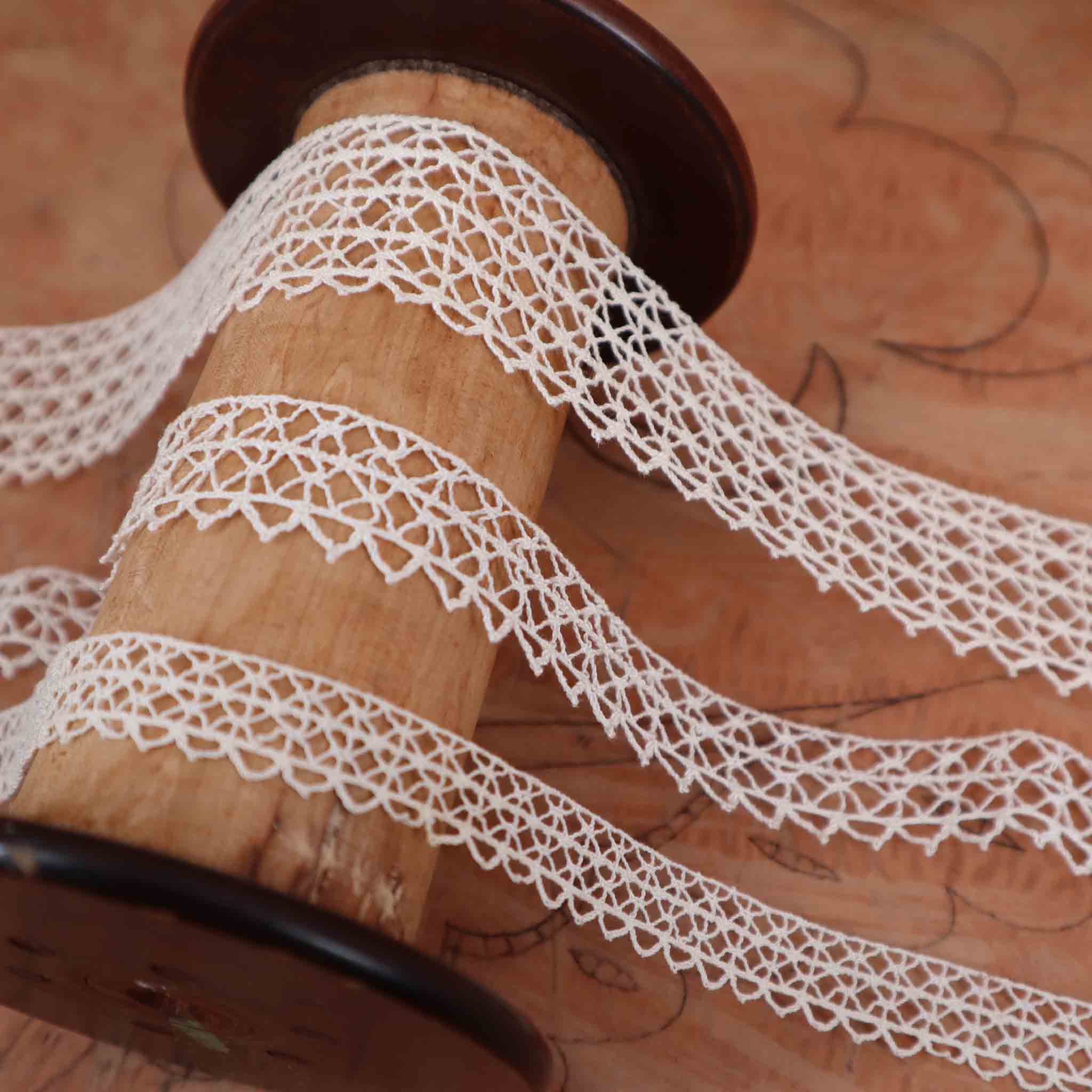 Cotton Bobbin Lace Trim - Bobbins&Needles