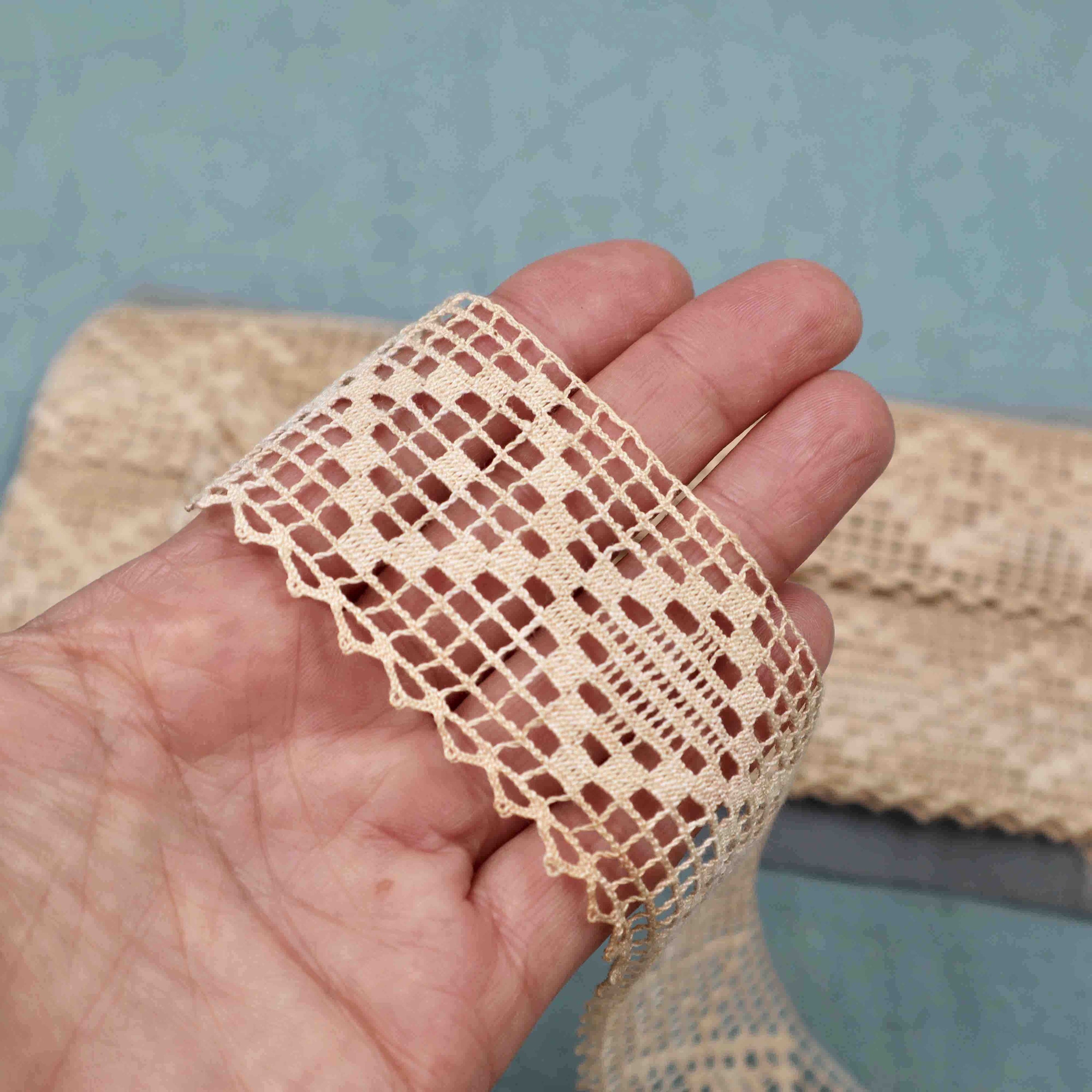 9 m Cotton Bobbin Lace Trim