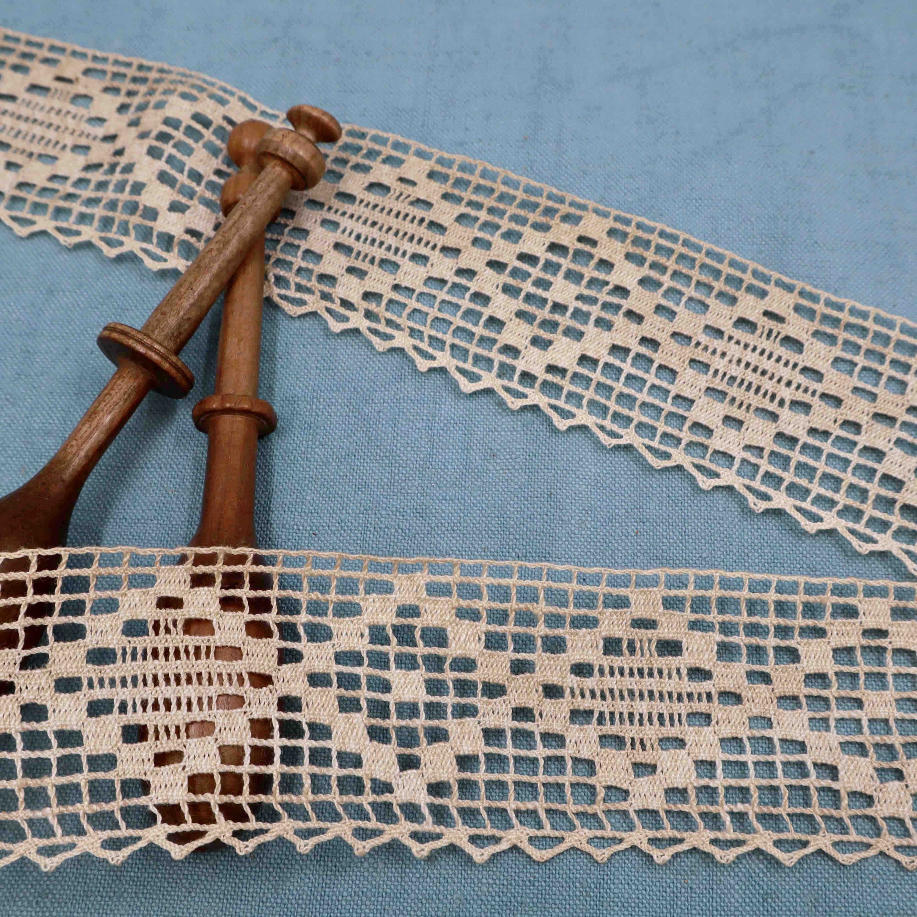 9 m Cotton Bobbin Lace Trim