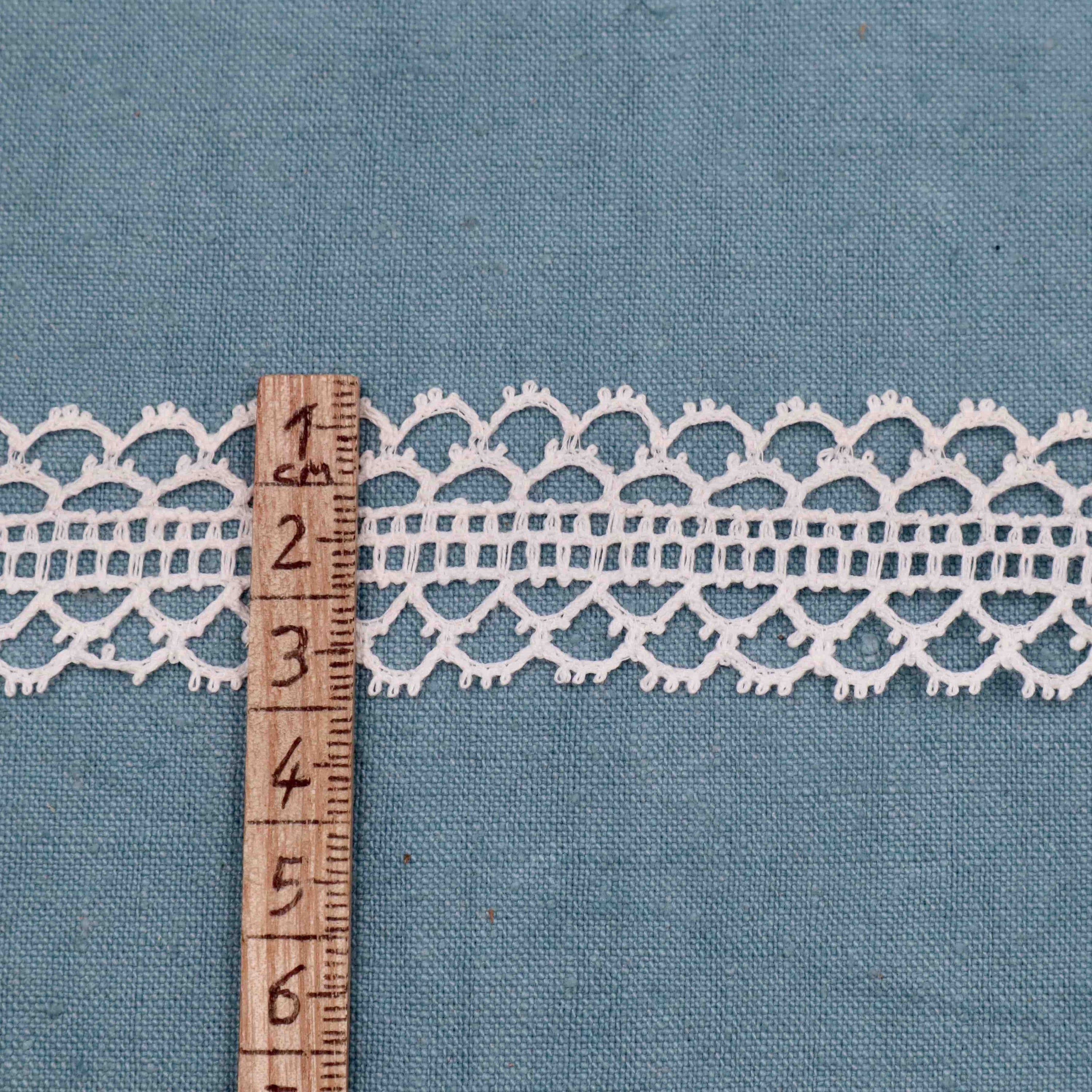 10 m Cotton Bobbin Lace Trim