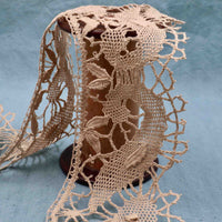 Table Cloth Edging Handmade in Linen Bobbin Lace - Bobbins&Needles