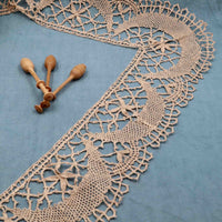 Table Cloth Edging Handmade in Linen Bobbin Lace - Bobbins&Needles