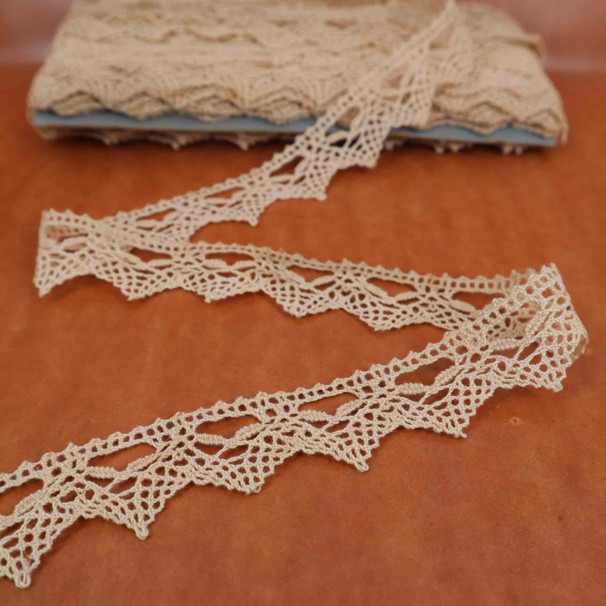 Cotton Bobbin Lace Trim - Bobbins&Needles