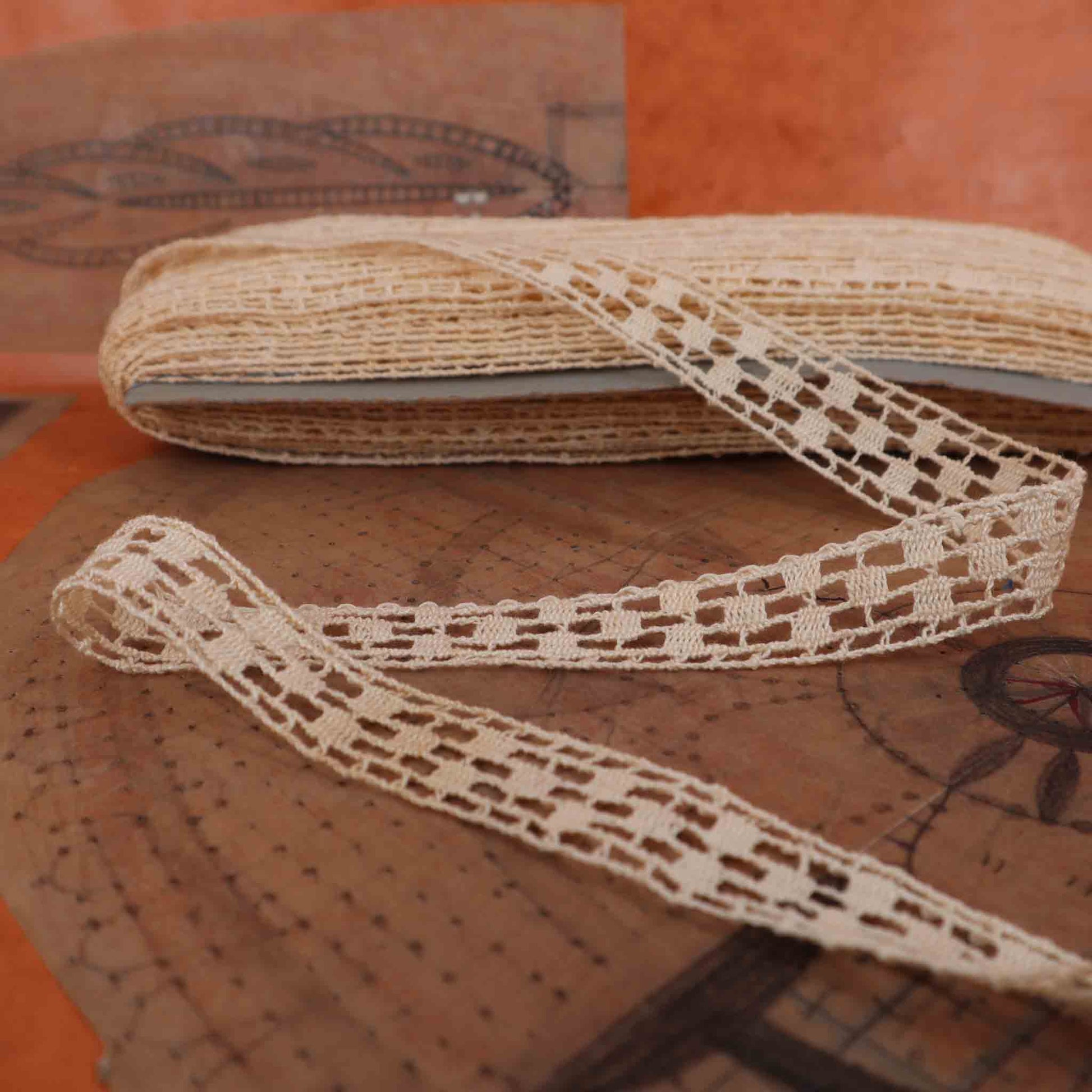 Cotton Bobbin Lace Trim - Bobbins&Needles