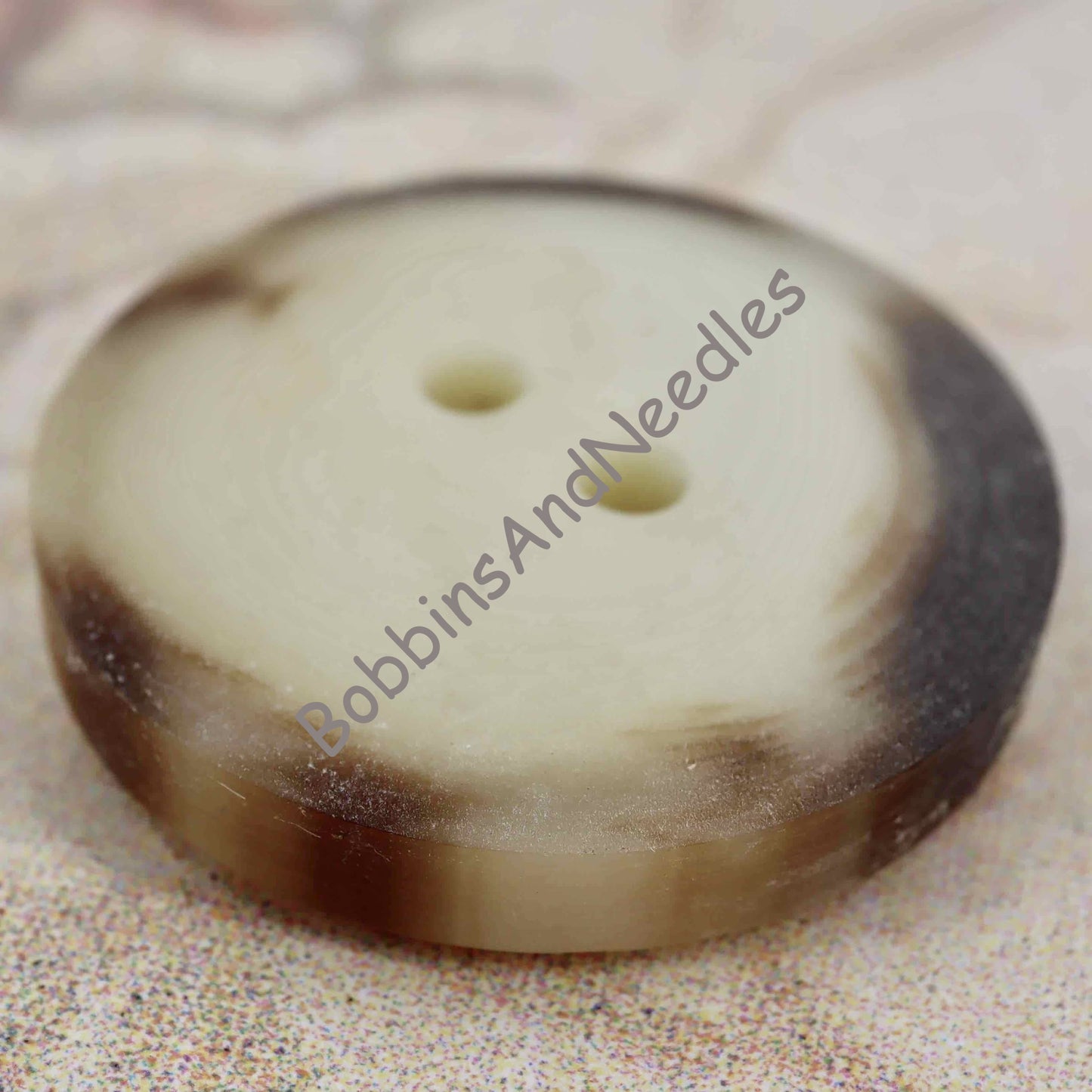 Set of 4 Mock Horn Buttons Ø 28 mm - Marbled Casein Cream & Brown - Bobbins&Needles