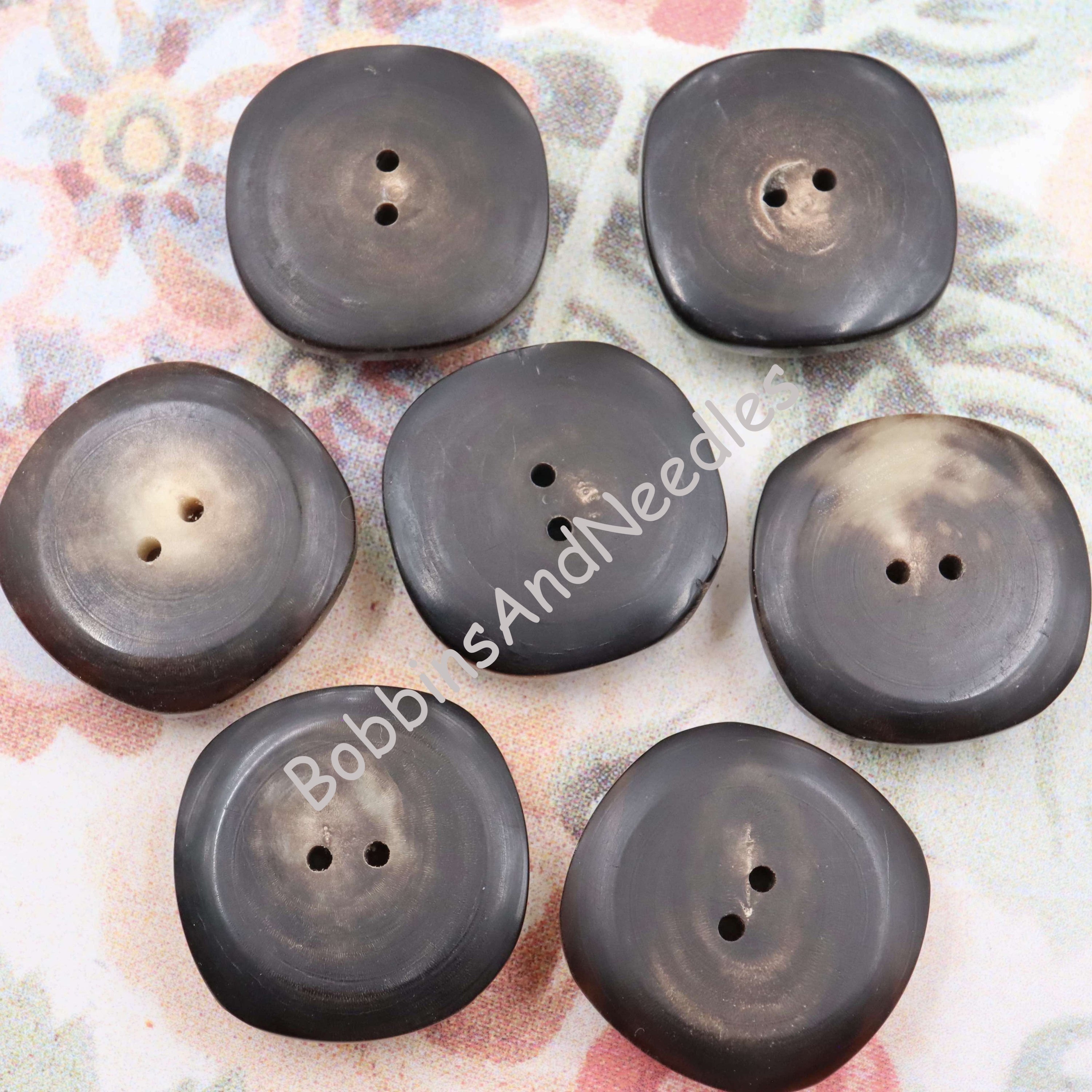 Set of 7 Vintage Mock Horn Buttons Ø 29 mm Dome Shape Galalith Brown Casein