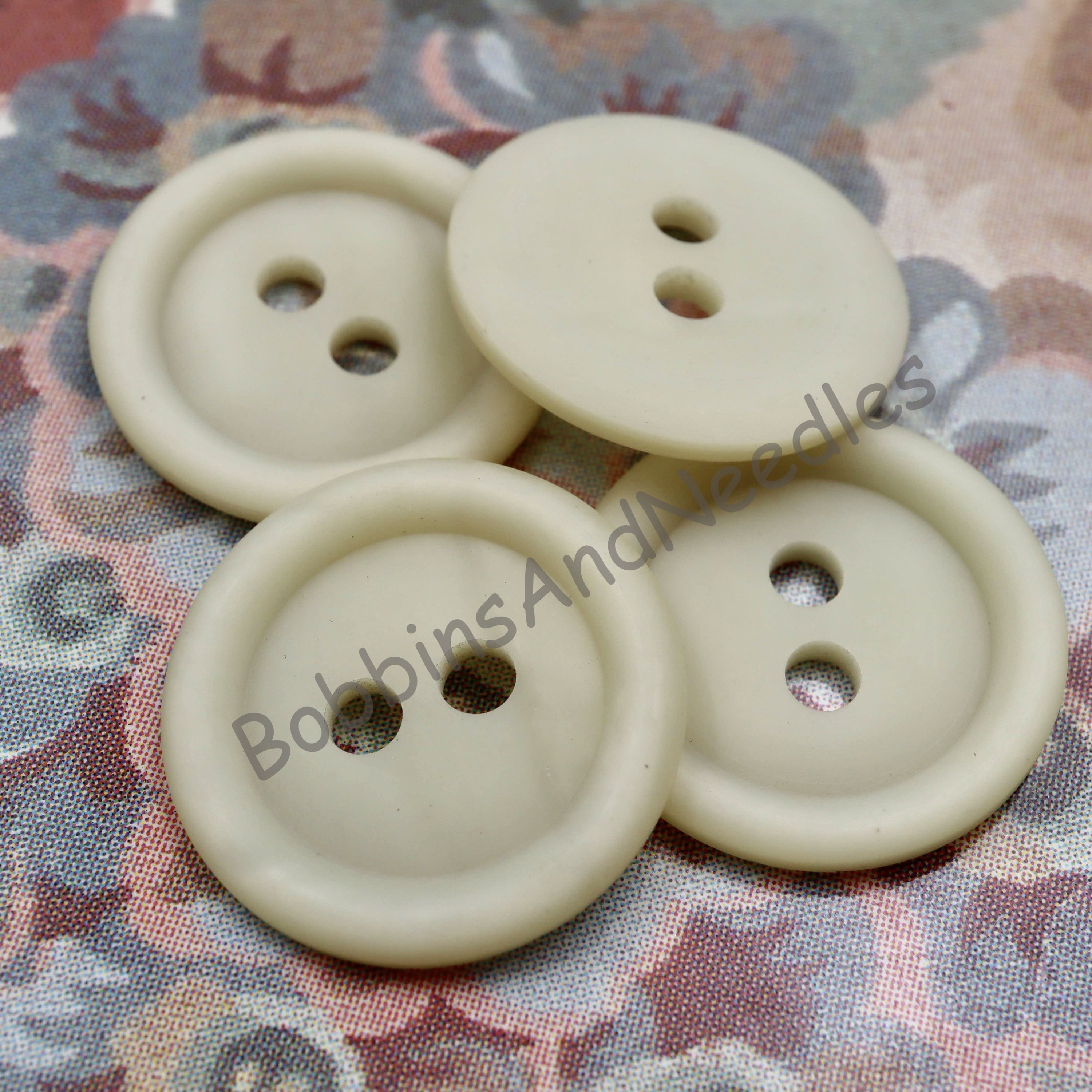 Set of 4 Large Galalith Buttons with Rim Ø30 mm