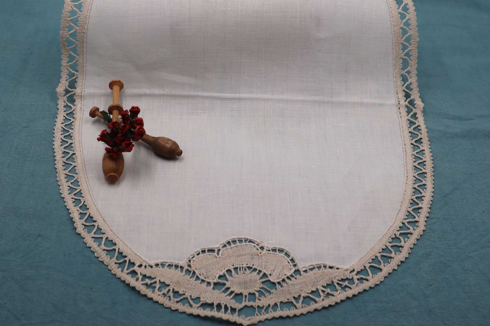 Linen Doily with Handmade Bobbin Lace Edges - Bobbins&Needles