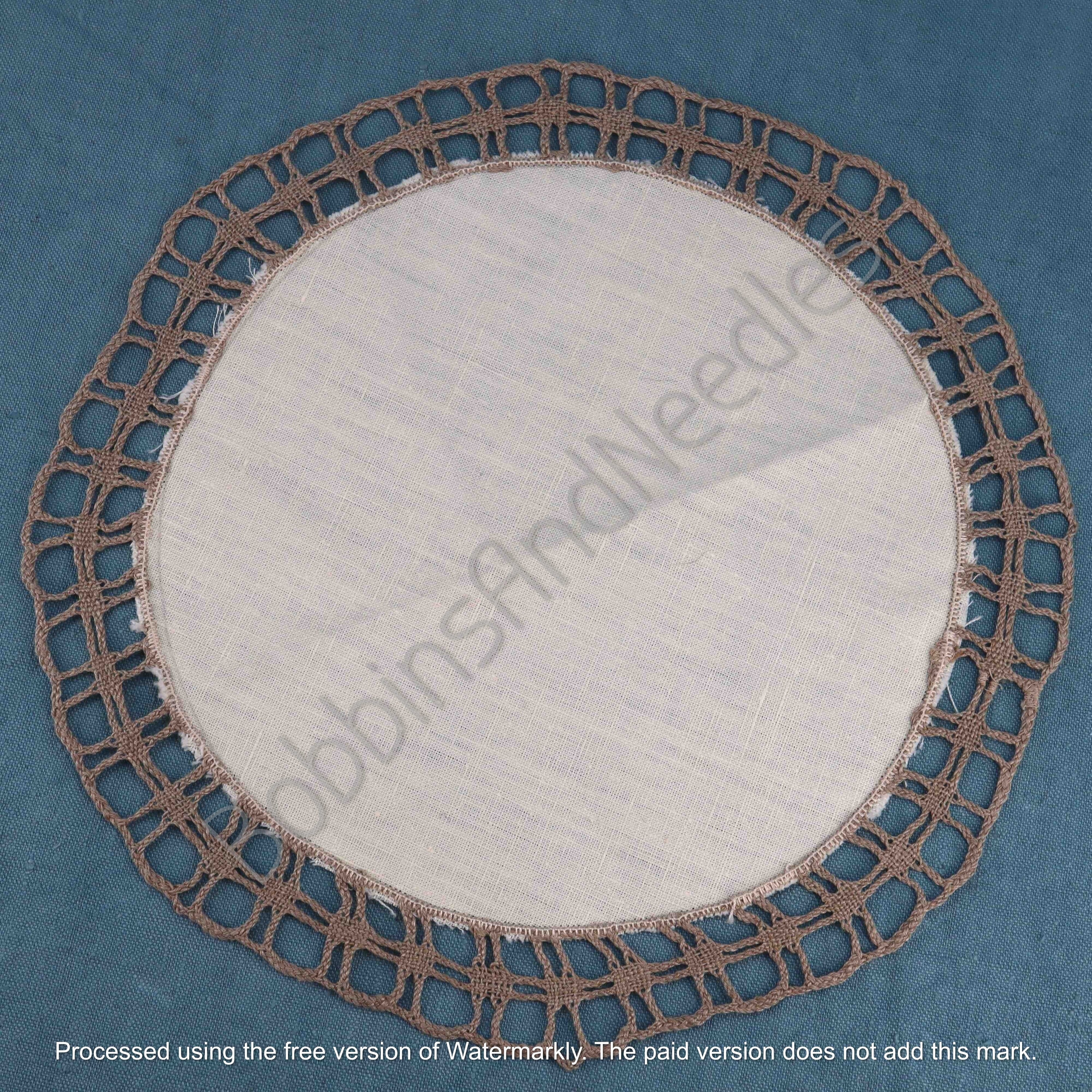 Set of 2 Round Linen Doilies with Handmade Bobbin Lace 21cm