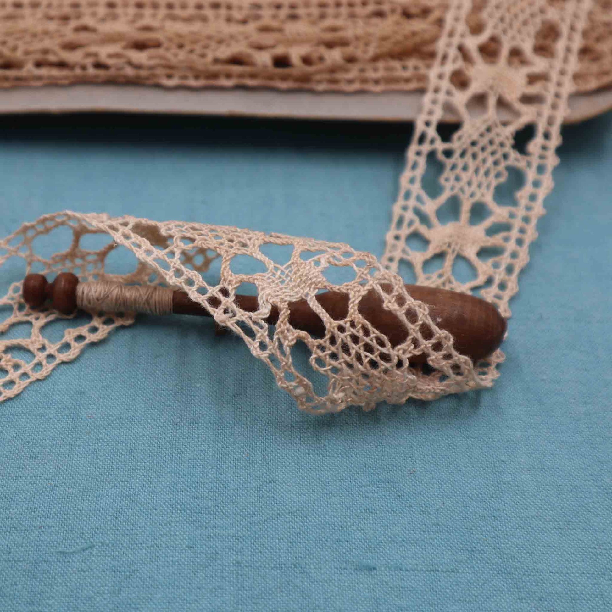 Handmade Linen Lace Trim - Bobbins&Needles