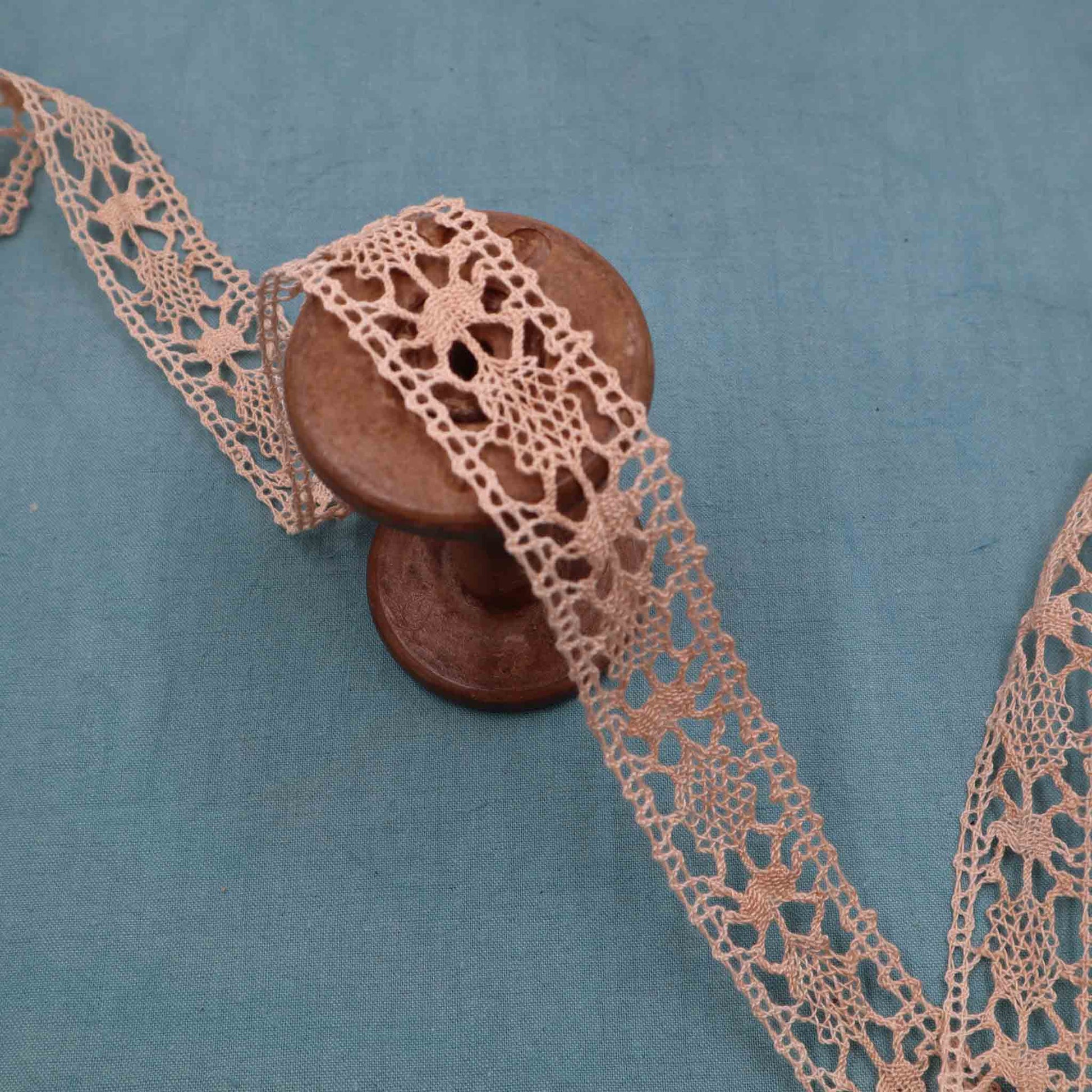 Handmade Linen Lace Trim - Bobbins&Needles
