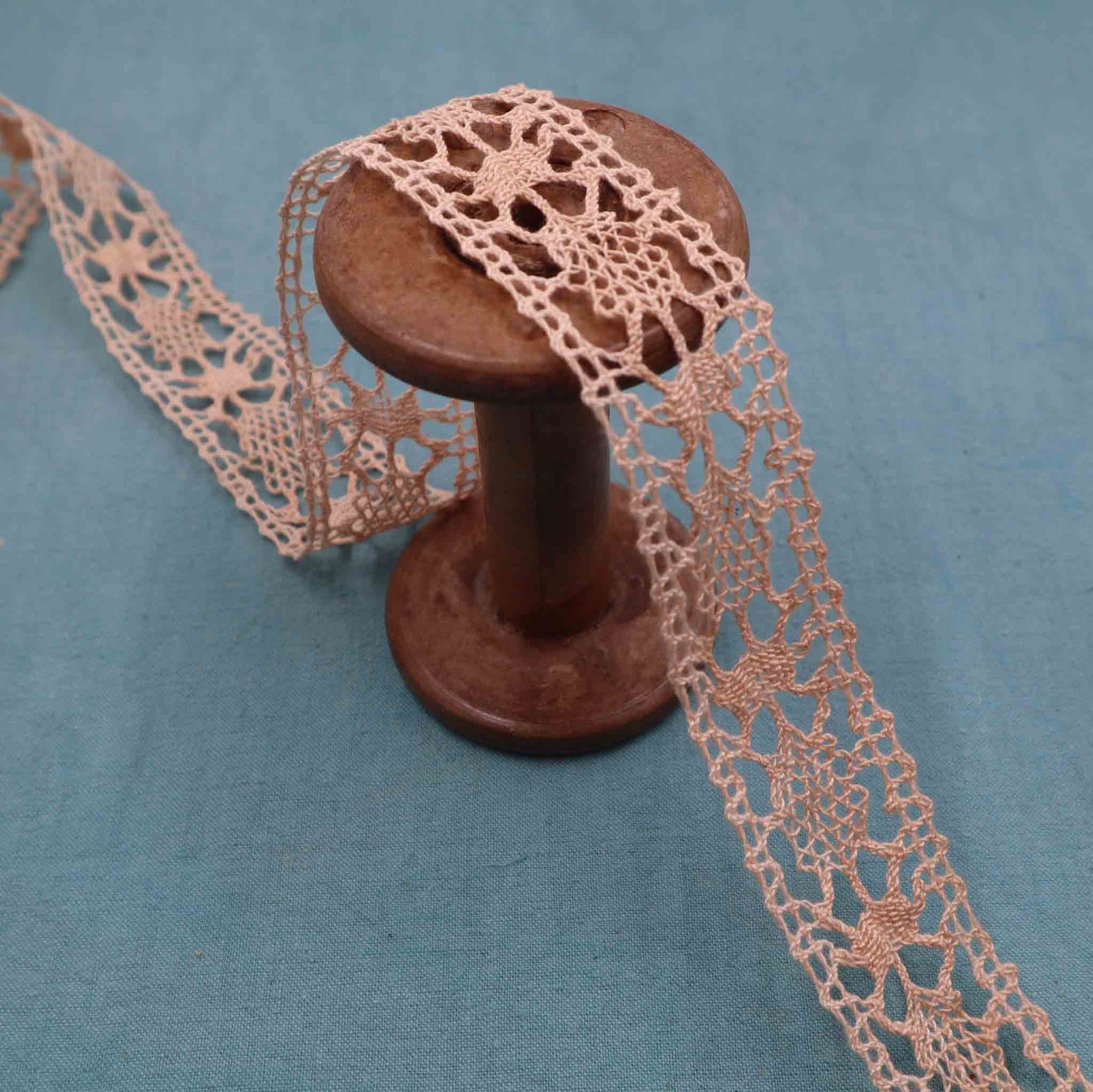 Handmade Linen Lace Trim - Bobbins&Needles