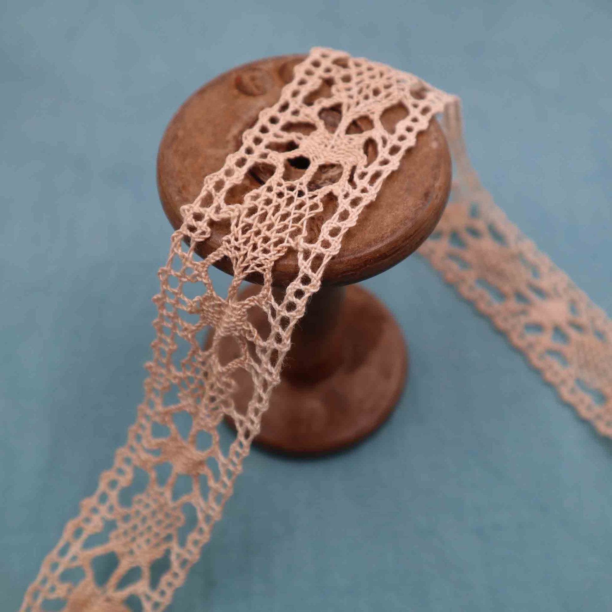 Handmade Linen Lace Trim - Bobbins&Needles
