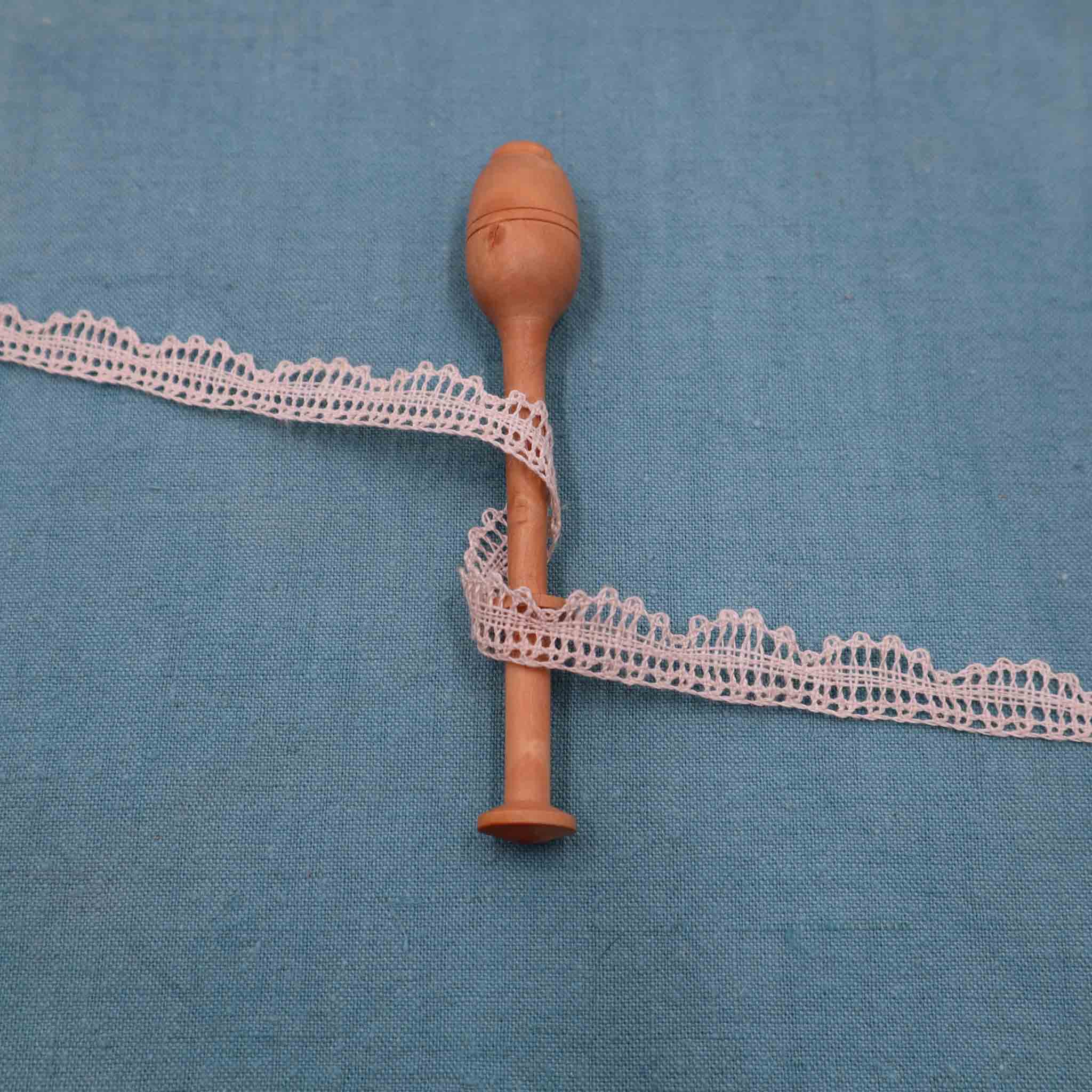 Handmade Linen Lace Trim - Bobbins&Needles