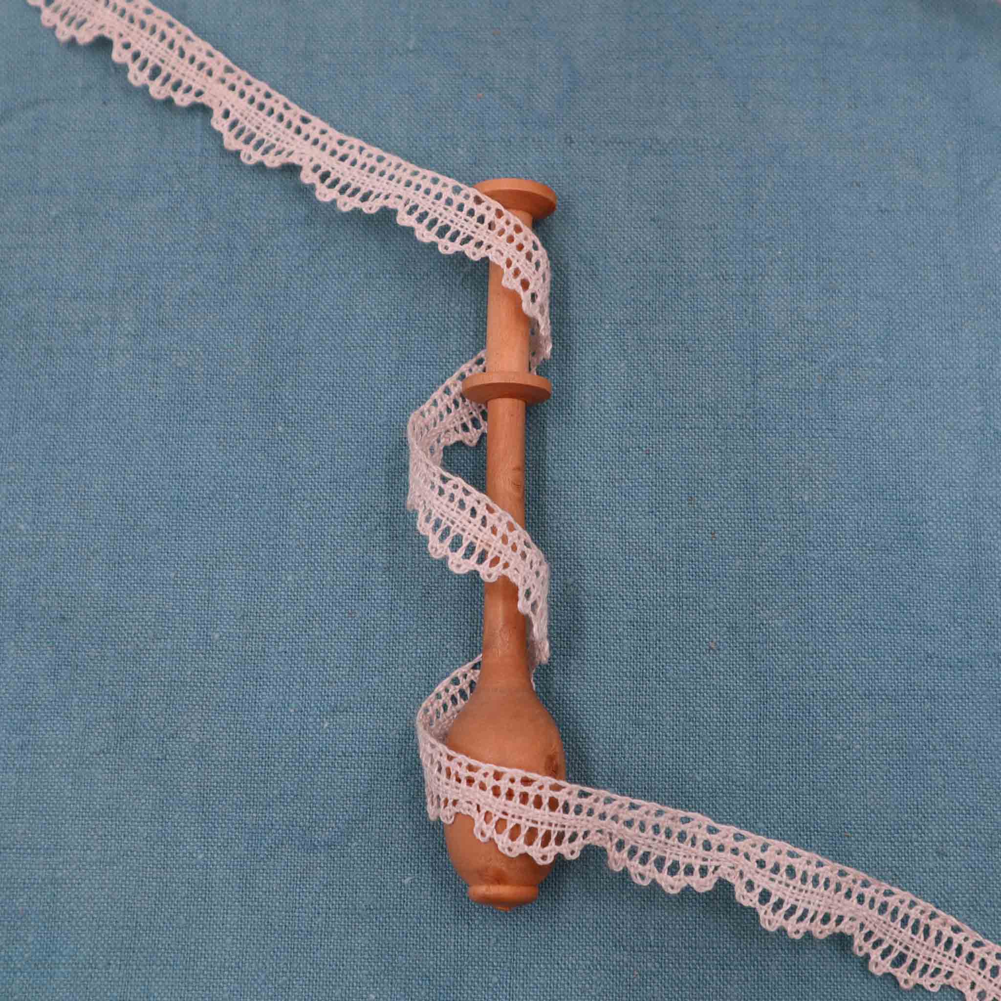 Handmade Linen Lace Trim - Bobbins&Needles