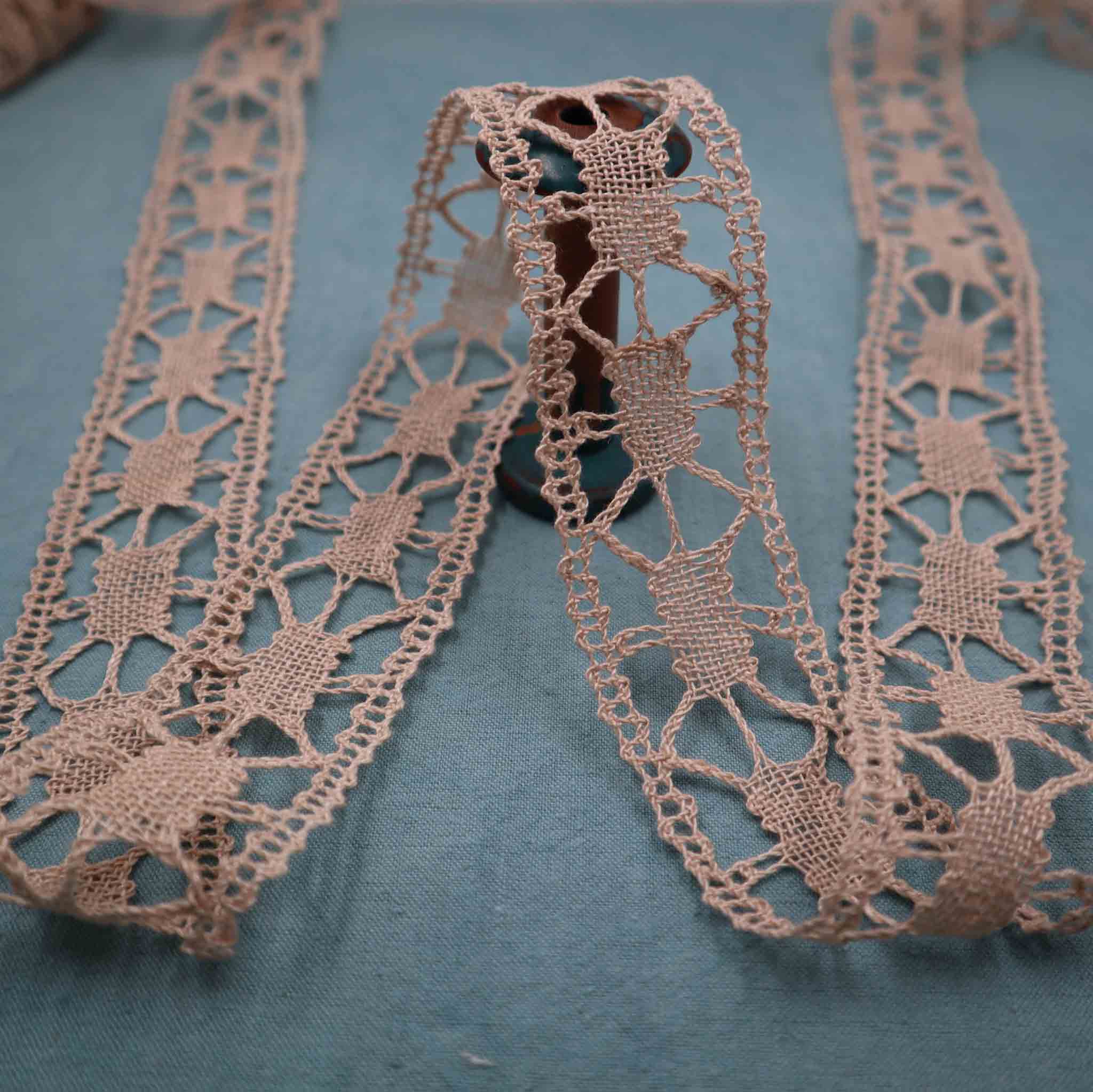 Handmade Linen Lace Trim - Bobbins&Needles