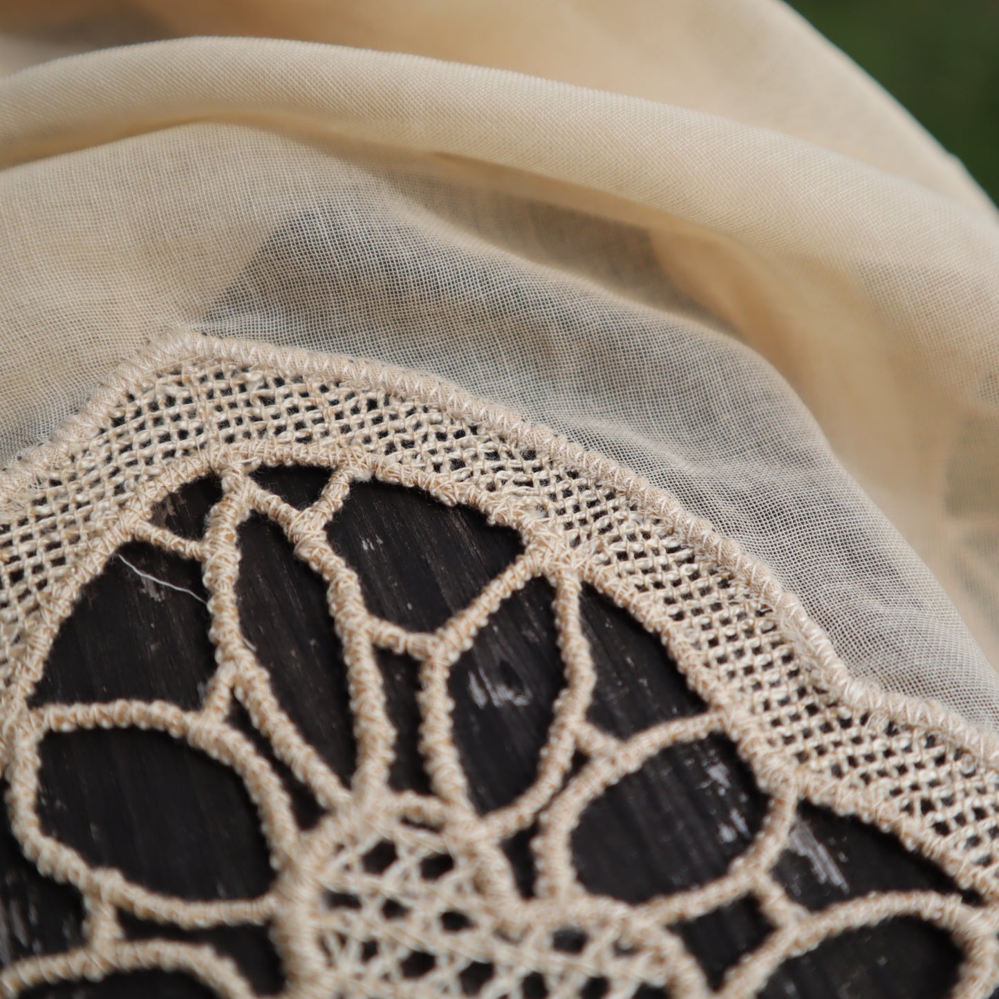 Antique Belgian Linen Curtain with Handmade Bruges Duchesse Lace – 300 × 230 cm drop