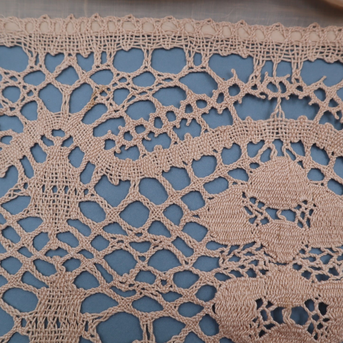 Antique Belgian Curtain – Swiss Linen Panel with 33 cm Handmade Bruges Bobbin Lace Border – 246 × 220 cm