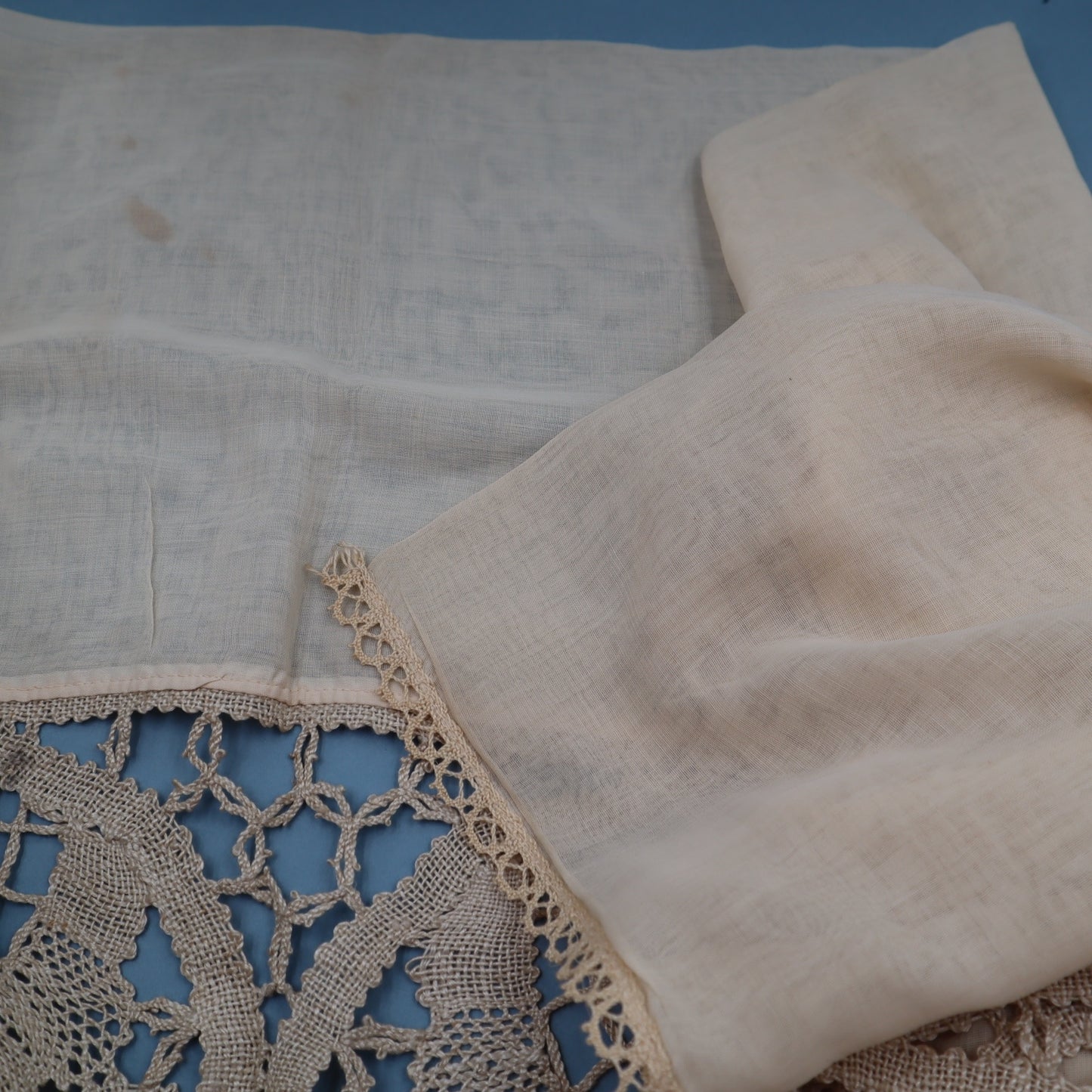 Antique Belgian Curtain – Swiss Linen Panel with Handmade Bruges Bobbin Lace Insertion – 246 × 200 cm