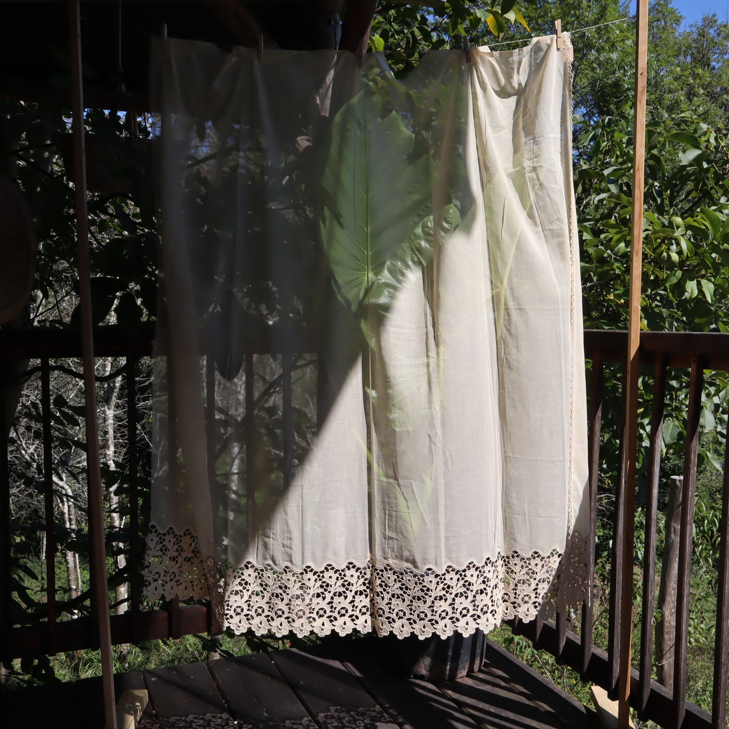 Antique Belgian Linen Curtain – 150 × 150 cm Swiss Linen Panel with 20 cm Bruges Guipure Lace Border