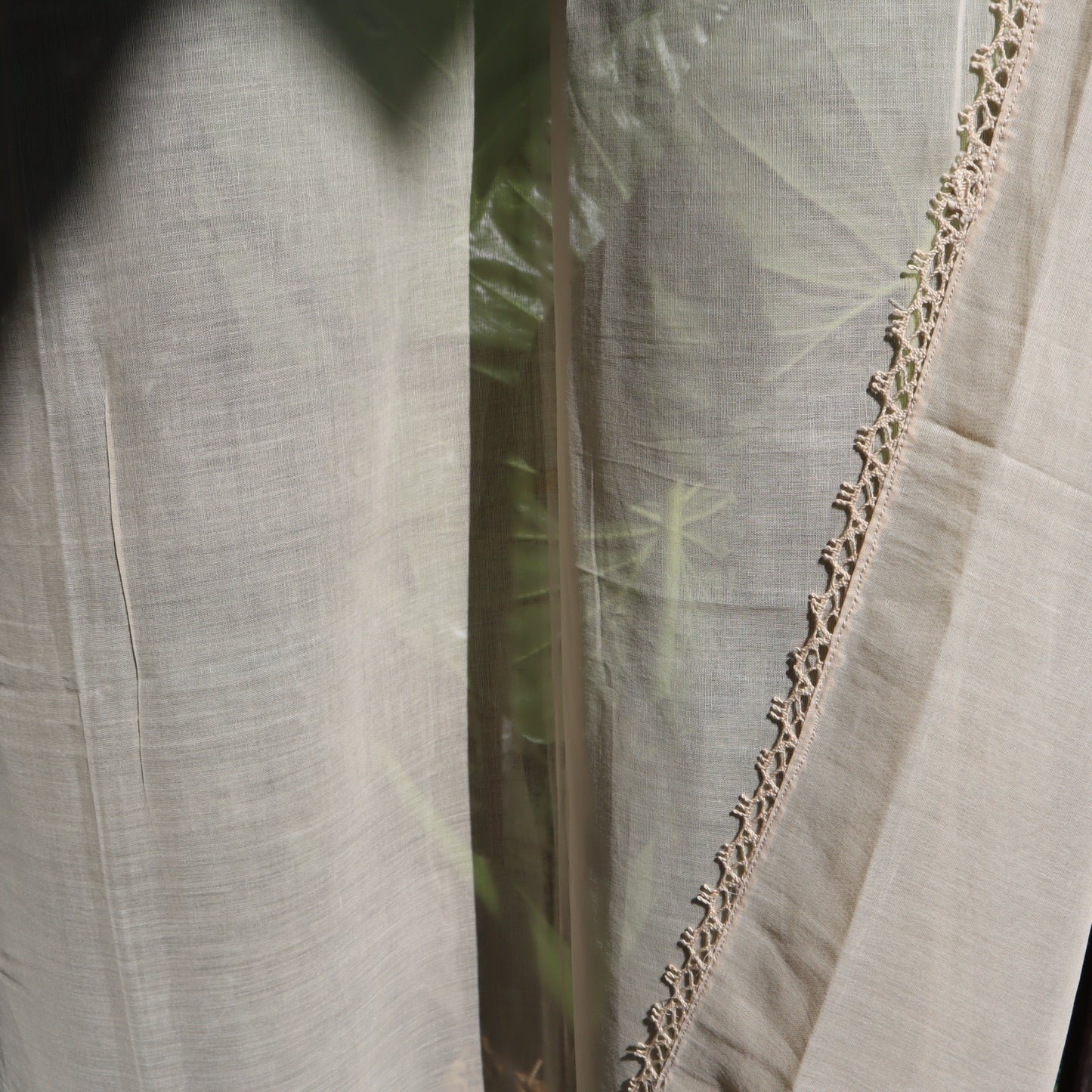 Antique Belgian Linen Curtain – 150 × 150 cm Swiss Linen Panel with 20 cm Bruges Guipure Lace Border