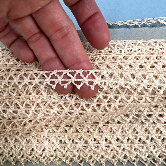 Wholesale Vintage French Lace Trim – 30m – Le Puy-en-Velay Cotton Lace - Bobbins&Needles