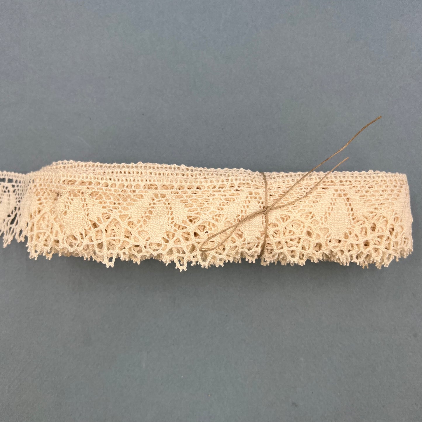 Wholesale Vintage French Lace Trim – 9,5m – Le Puy-en-Velay Cotton Lace