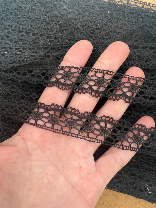Wholesale Vintage French Lace Trim – 33m – Le Puy-en-Velay Cotton Lace - Bobbins&Needles