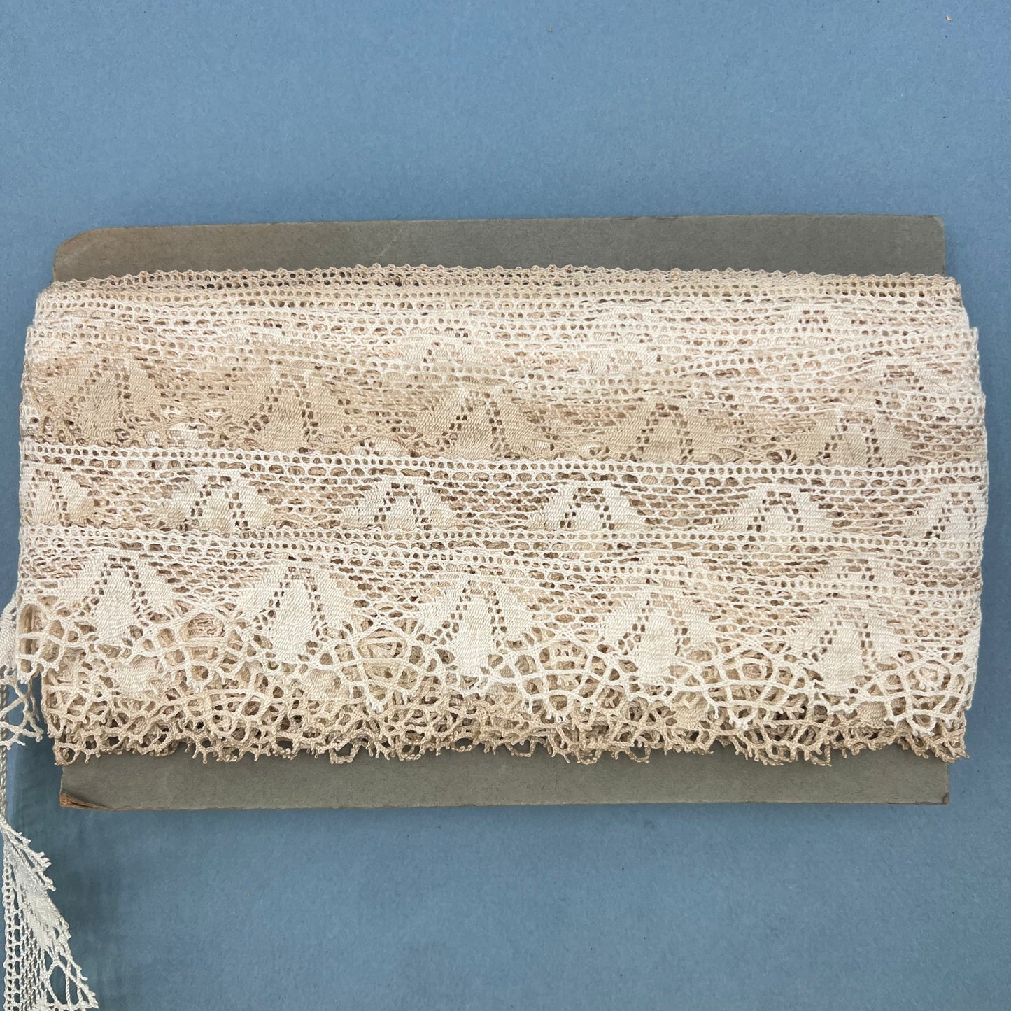 Wholesale Vintage French Lace Trim – 23m – Le Puy-en-Velay Cotton Lace (Copy)