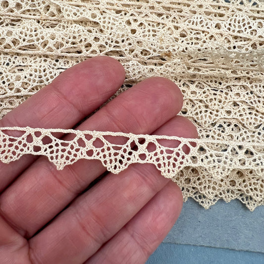 Wholesale Vintage French Lace Trim – 20m – Le Puy-en-Velay Cotton Lace - Bobbins&Needles