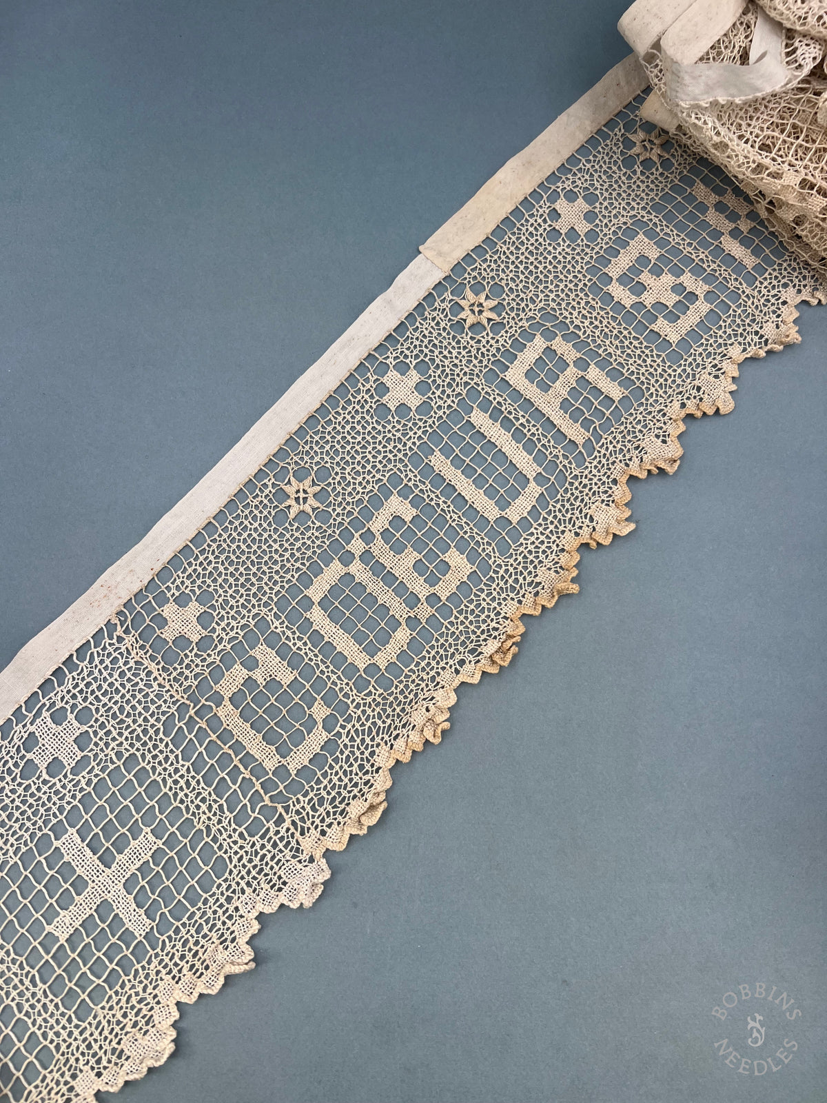 Antique Handmade Religious Filet Lace Border – Sacred Heart of Jesus – 380 cm