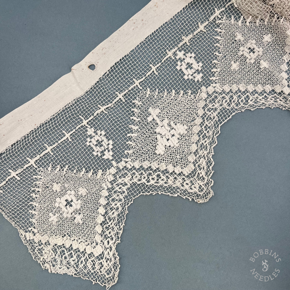 Antique Handmade Religious Filet Lace Border with Crosses – 300 × 20 cm