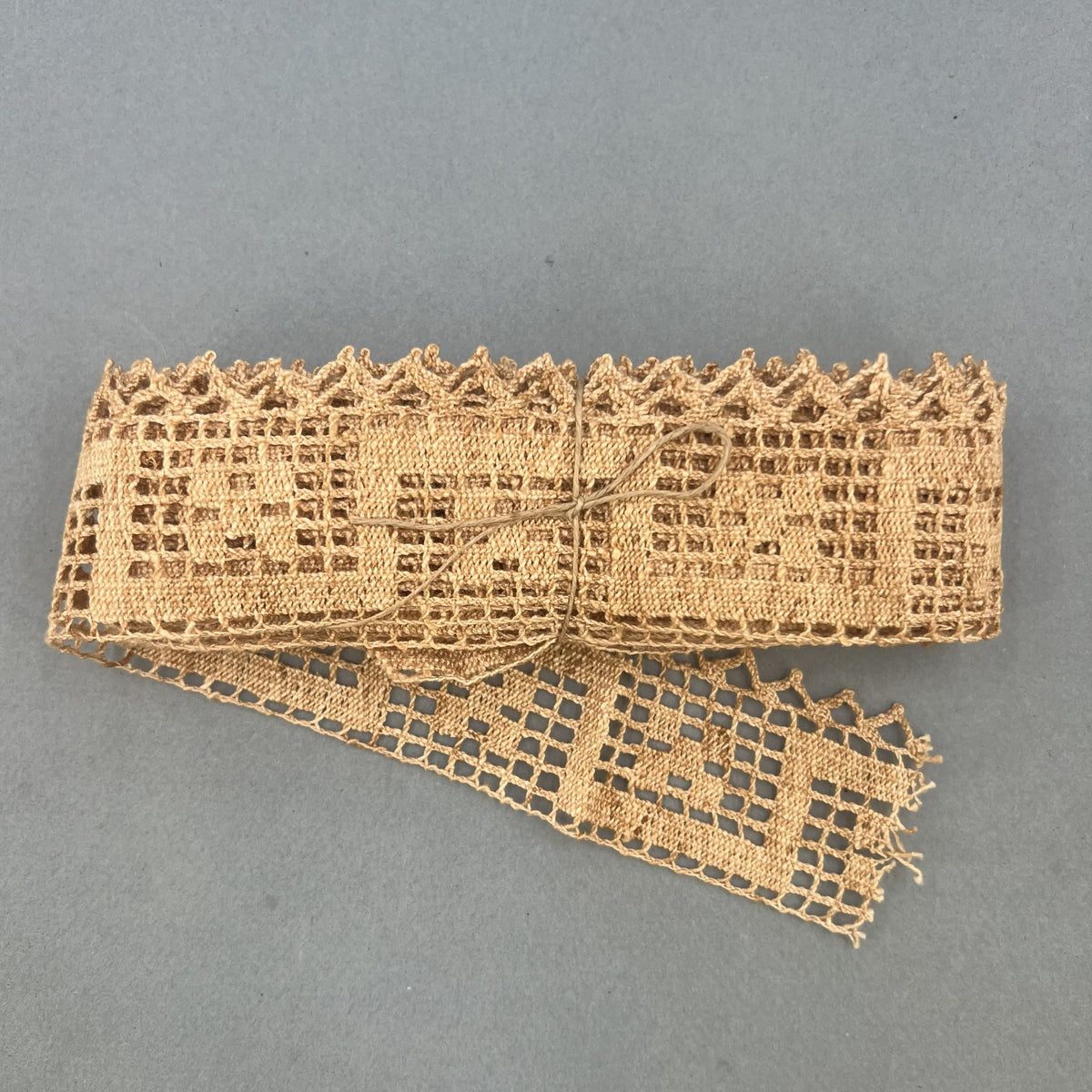 Wholesale Vintage French Lace Trim – 3.60m – Le Puy-en-Velay Cotton Lace