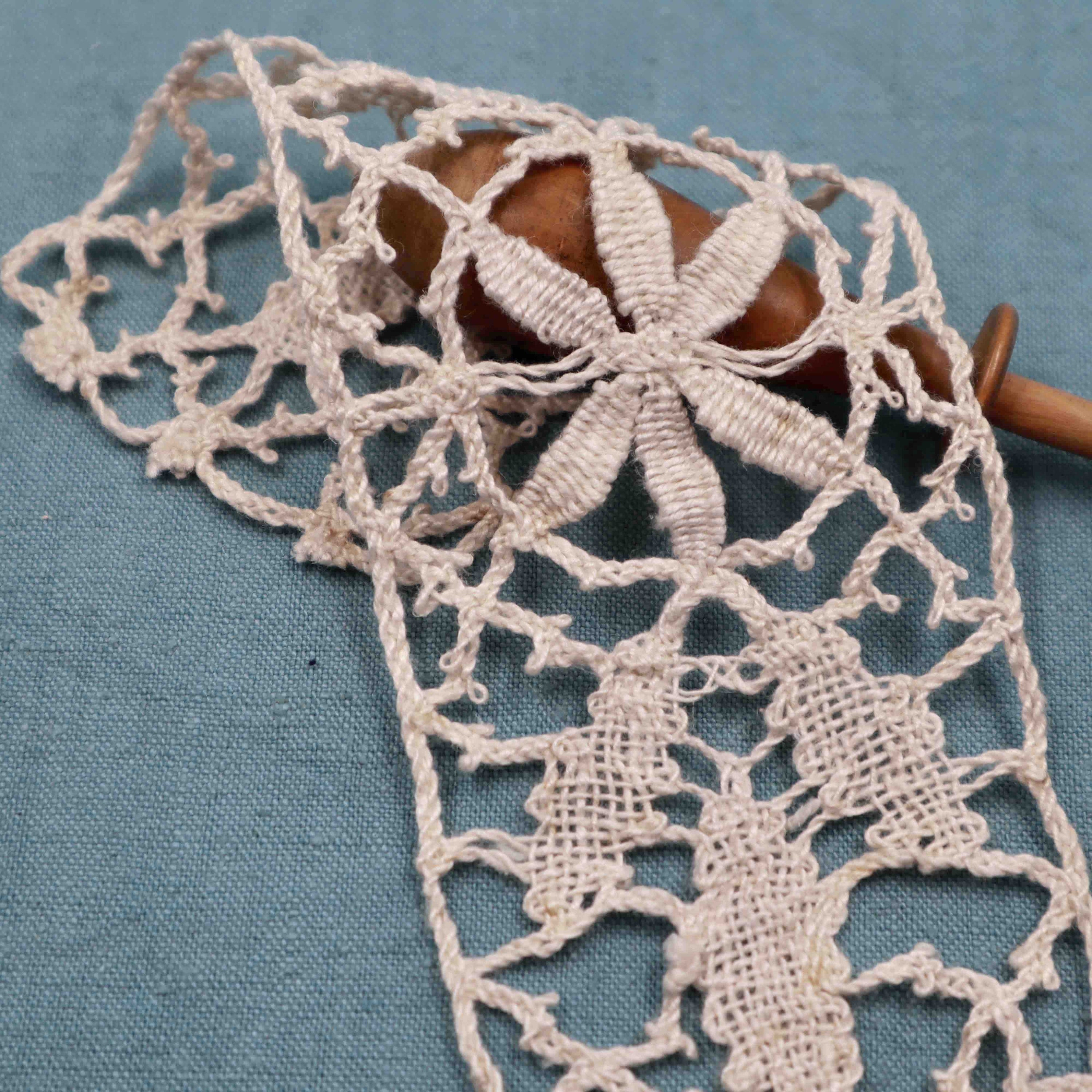 Insert Handmade Linen Lace