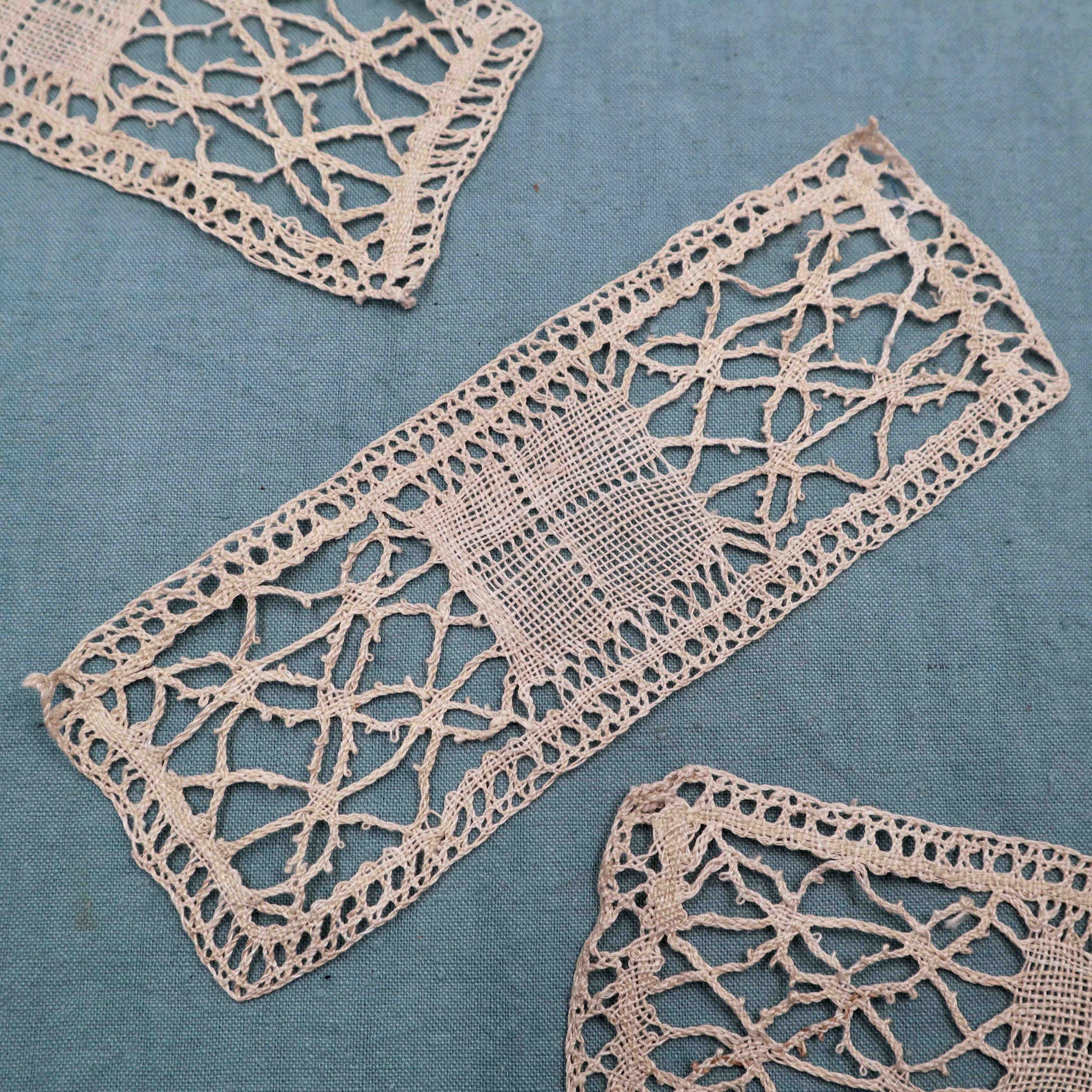 Set of 12 Inserts Lace Handmade in Linen