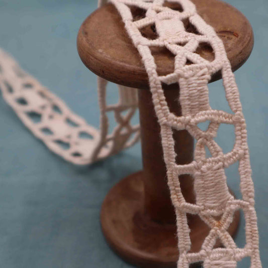 Handmade Hemp Lace Trim - Bobbins&Needles
