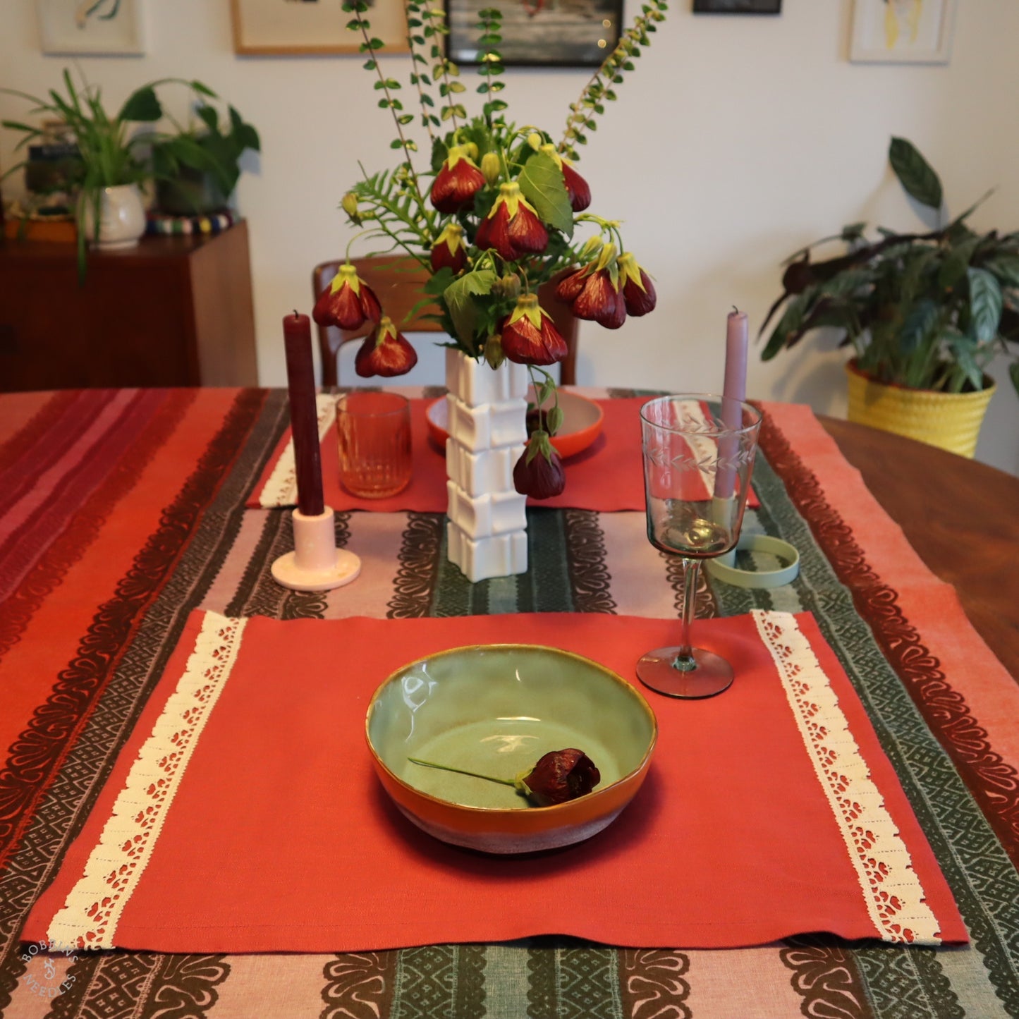 Linen Placemats with Vintage Lace Trim - Set of 2 in Raspberry Linen Color