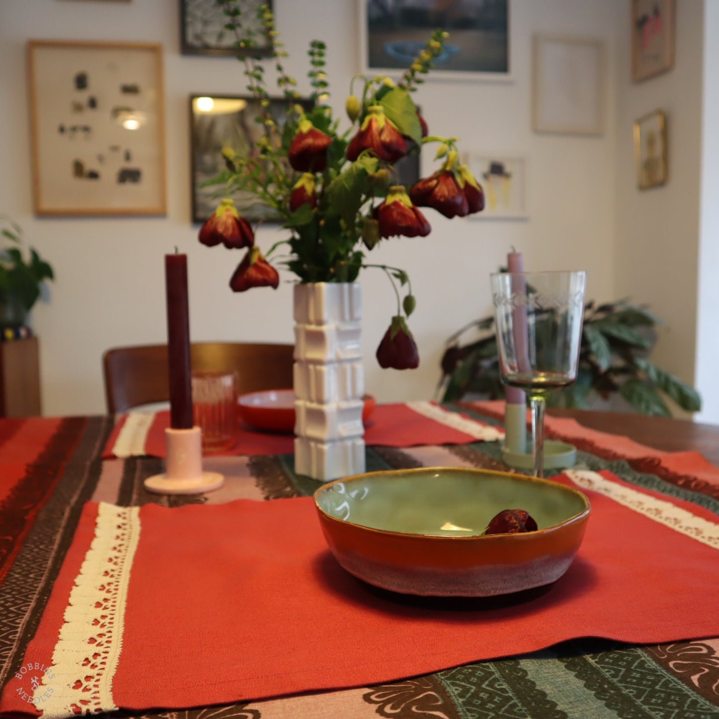 Linen Placemats with Vintage Lace Trim - Set of 2 in Raspberry Linen Color