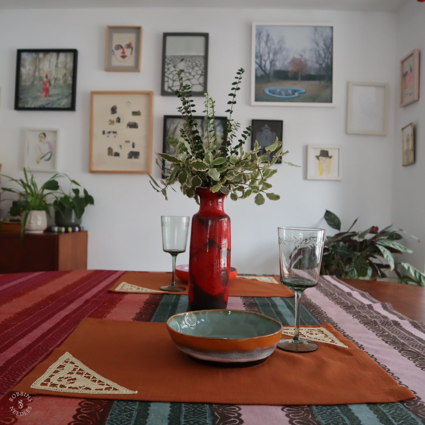 Set of 2 Linen Placemats with Handmade Lace Inserts in Terracota linen