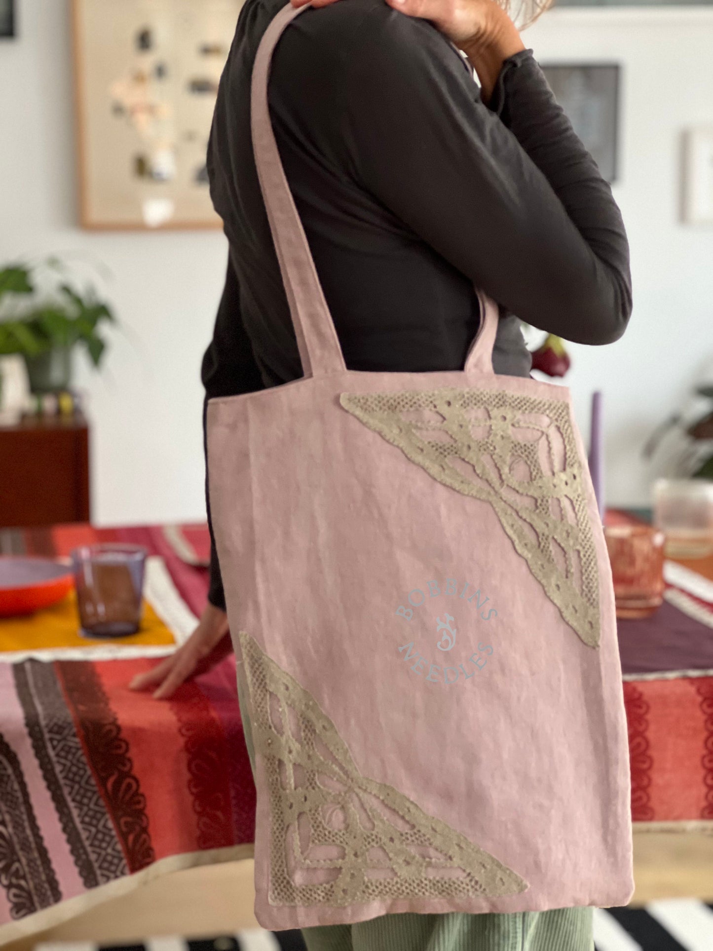 Linen Tote Bag with Antique Lace Insert – Dusty Pink