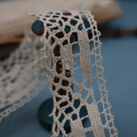 Vintage French Cotton Lace Trim - Bobbin Lace Border