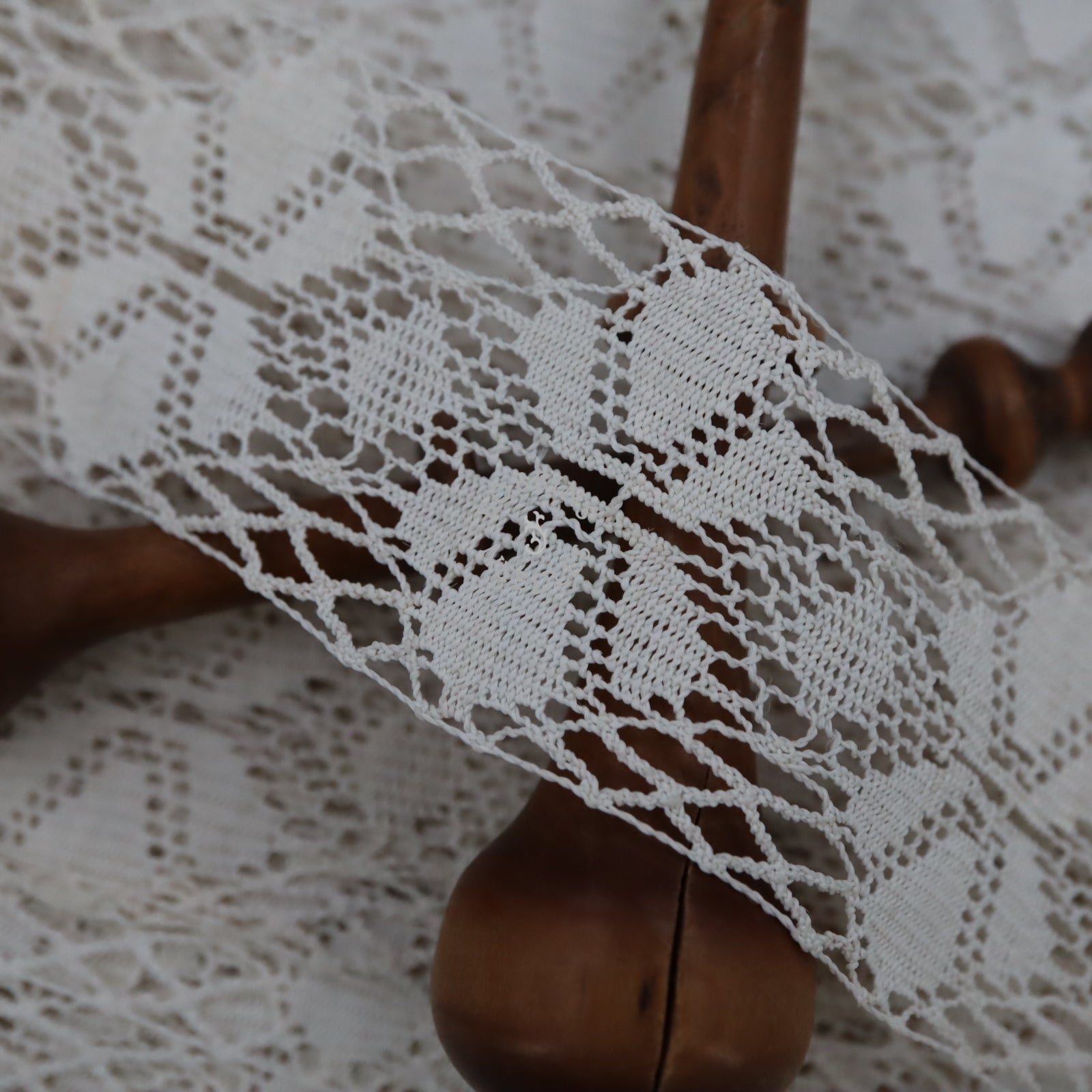50m Vintage Lace Trim Card – Wholesale Supply - Bobbins&Needles