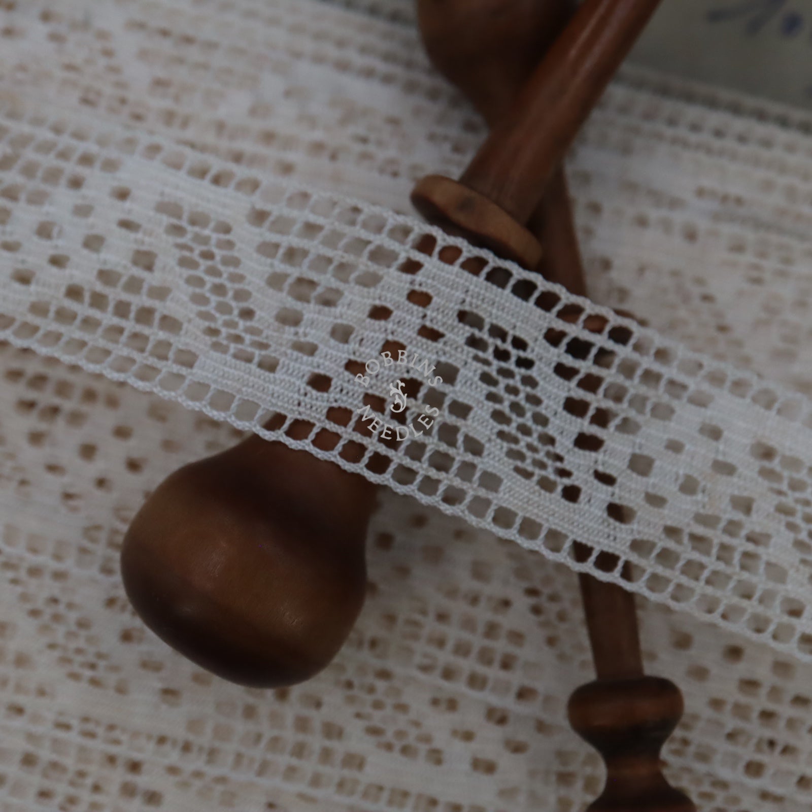 45m Vintage Lace Trim Card – French Cotton Lace - Bobbins&Needles