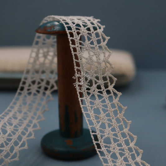 French Lace Border – Vintage Bobbin Lace Trim - Le Puy Style - Bobbins&Needles