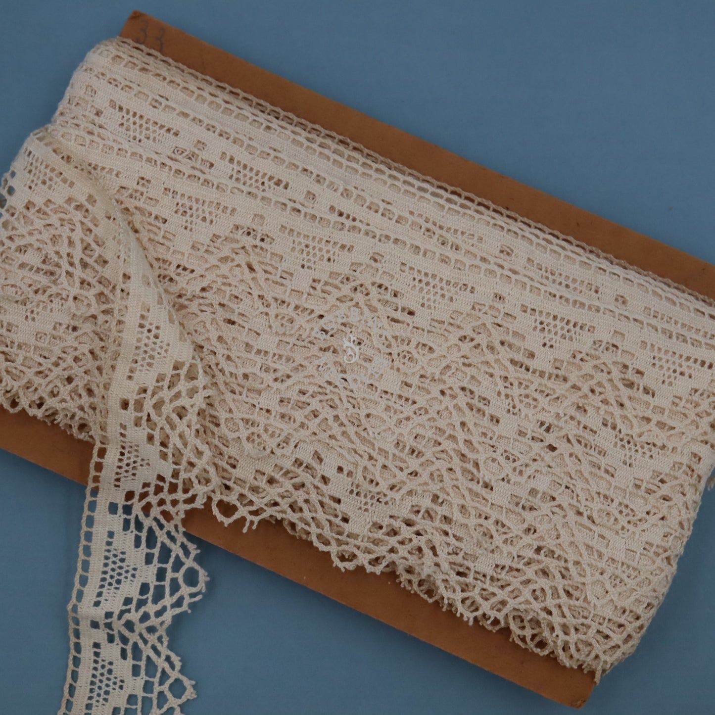 20m Vintage Lace Border Card – French Cotton Lace – Wholesale Supply - Bobbins&Needles