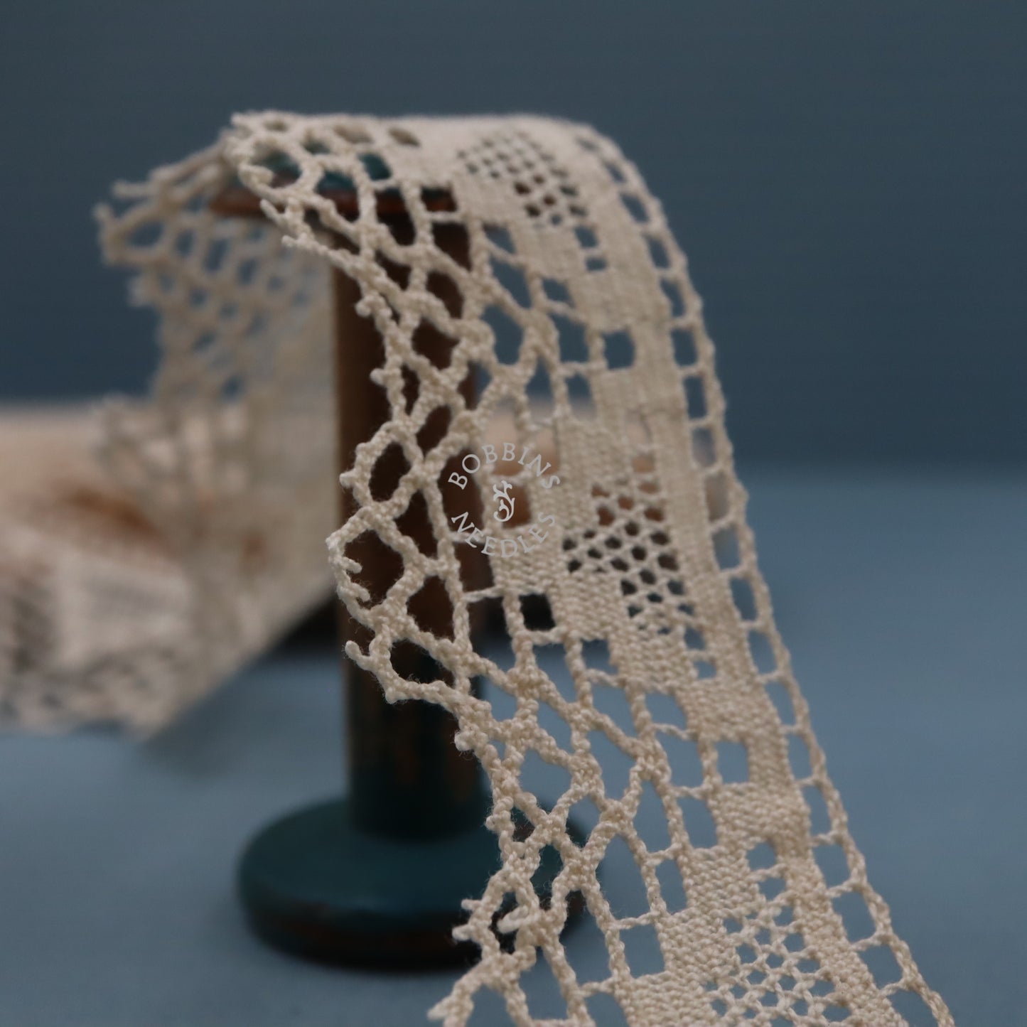 20m Vintage Lace Border Card – French Cotton Lace – Wholesale Supply - Bobbins&Needles